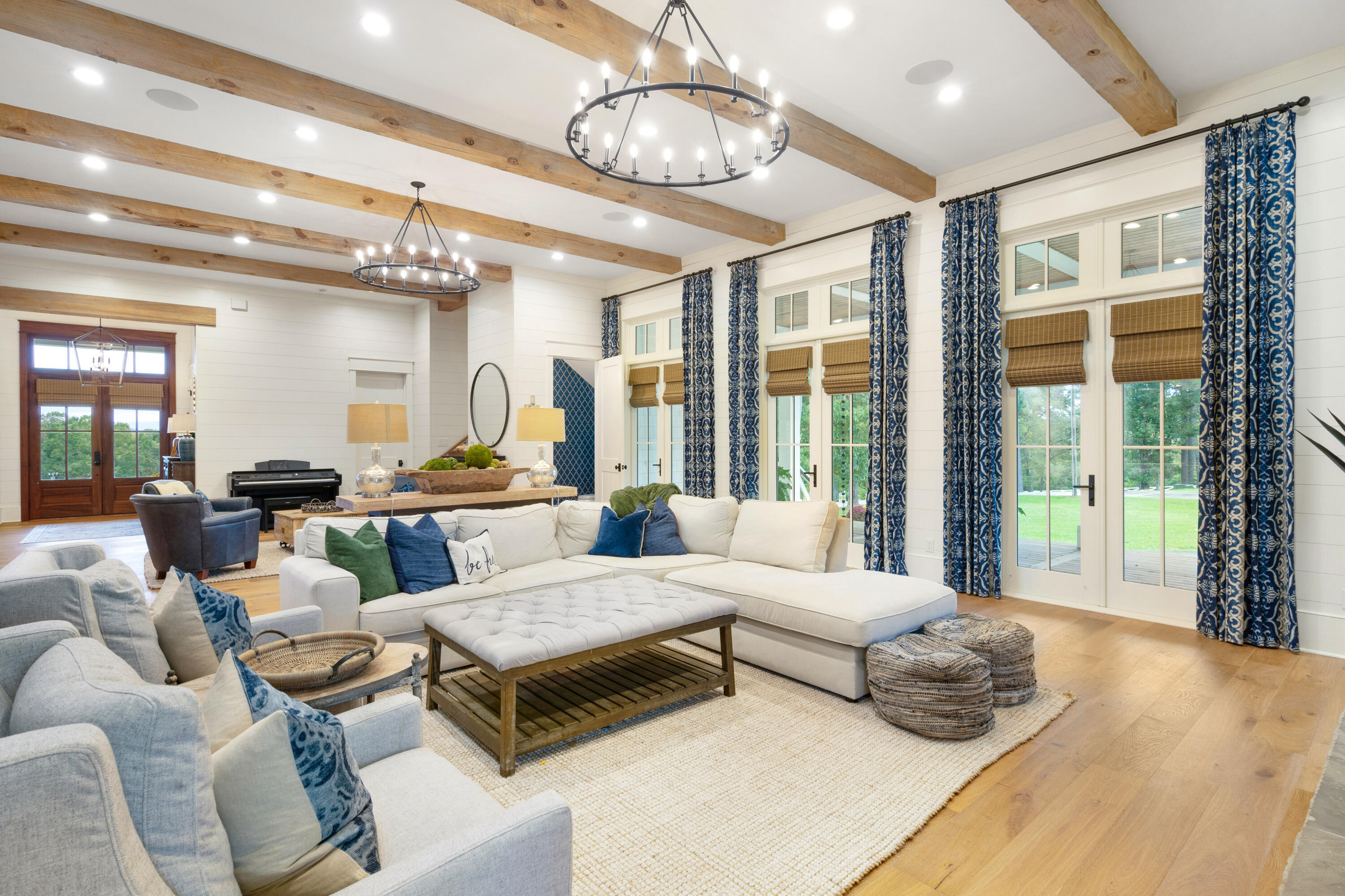 7468 Noah Reid Road