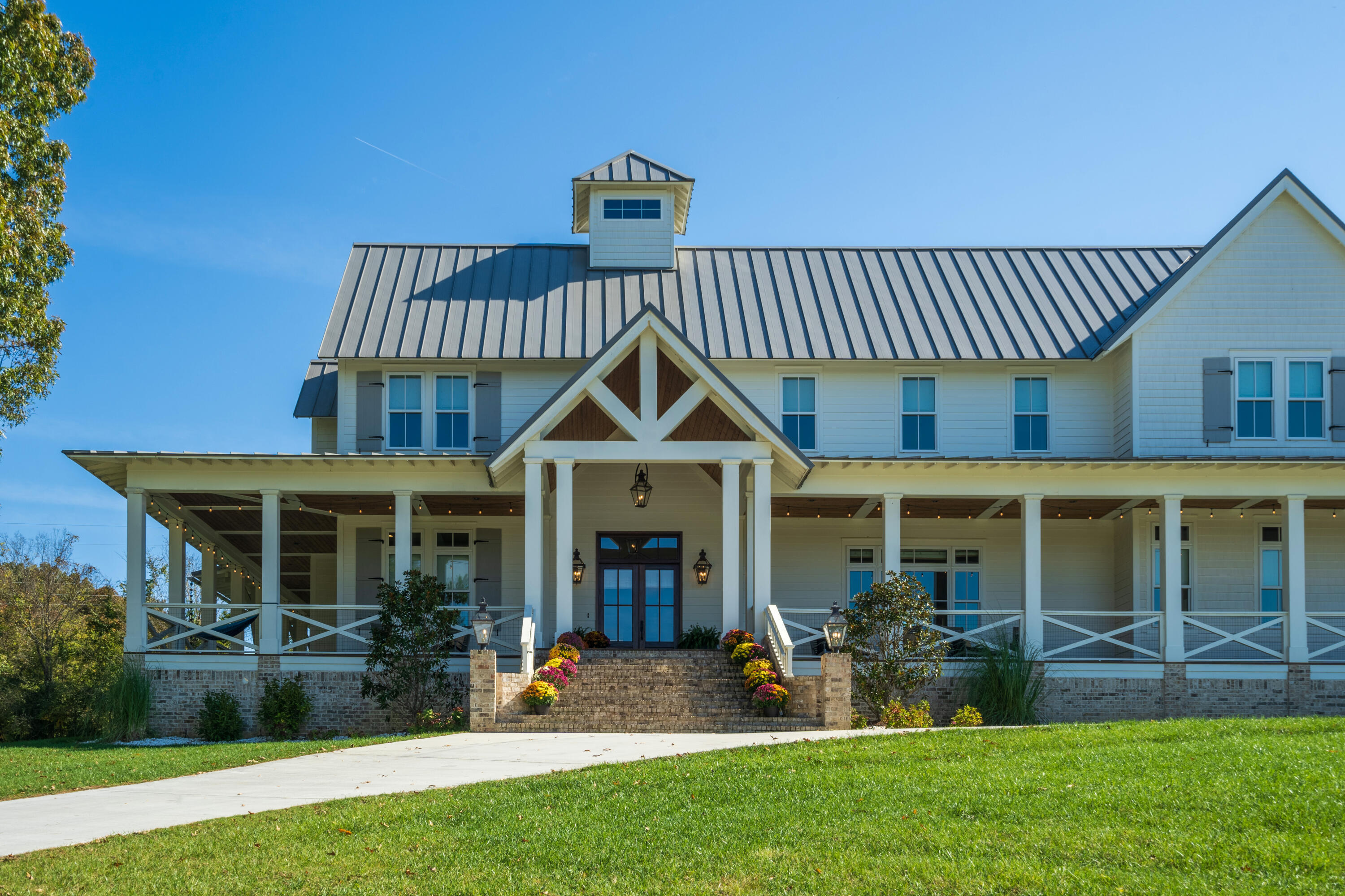 7468 Noah Reid Road