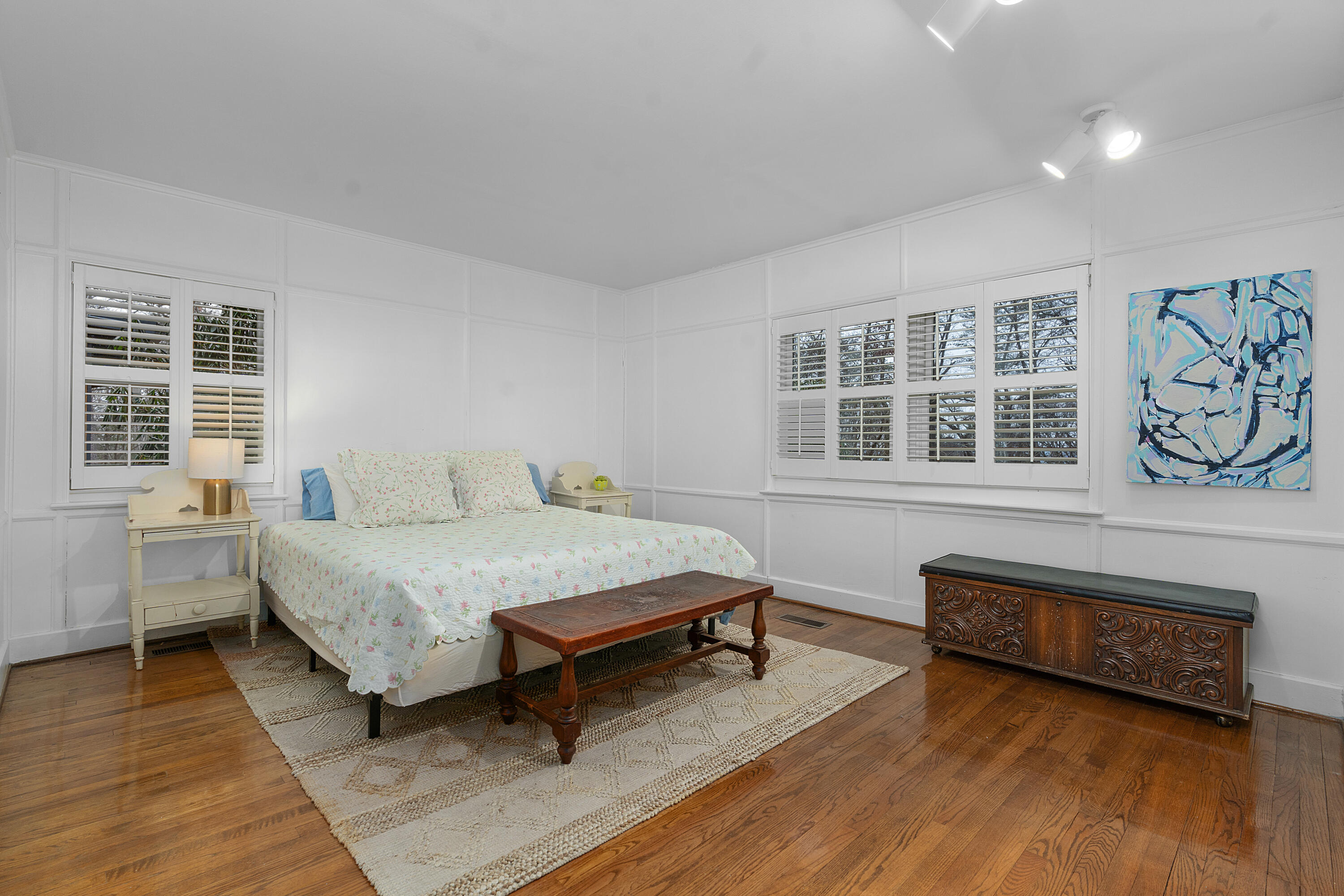 1015 Scenic Highway