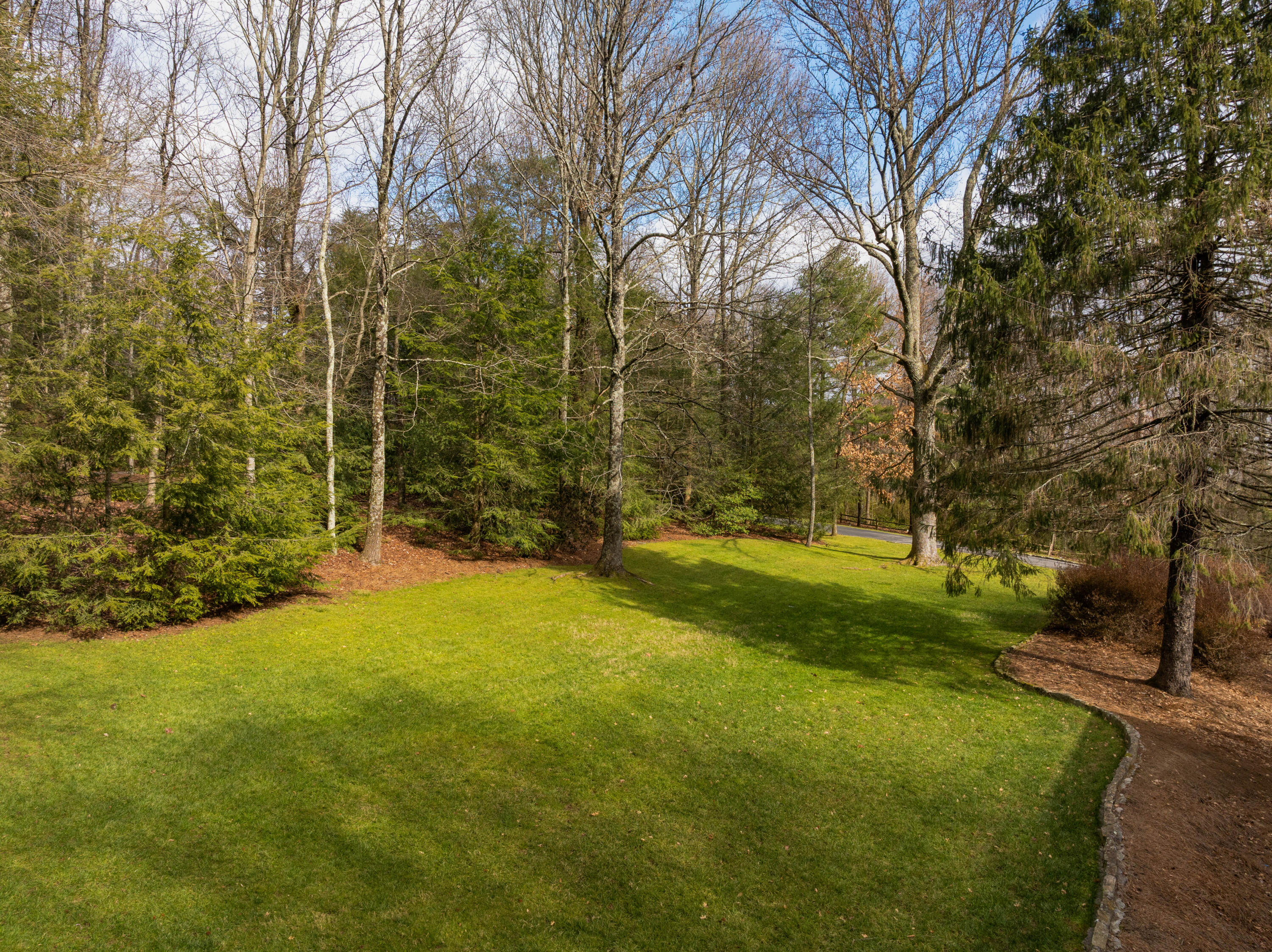 1015 Scenic Highway