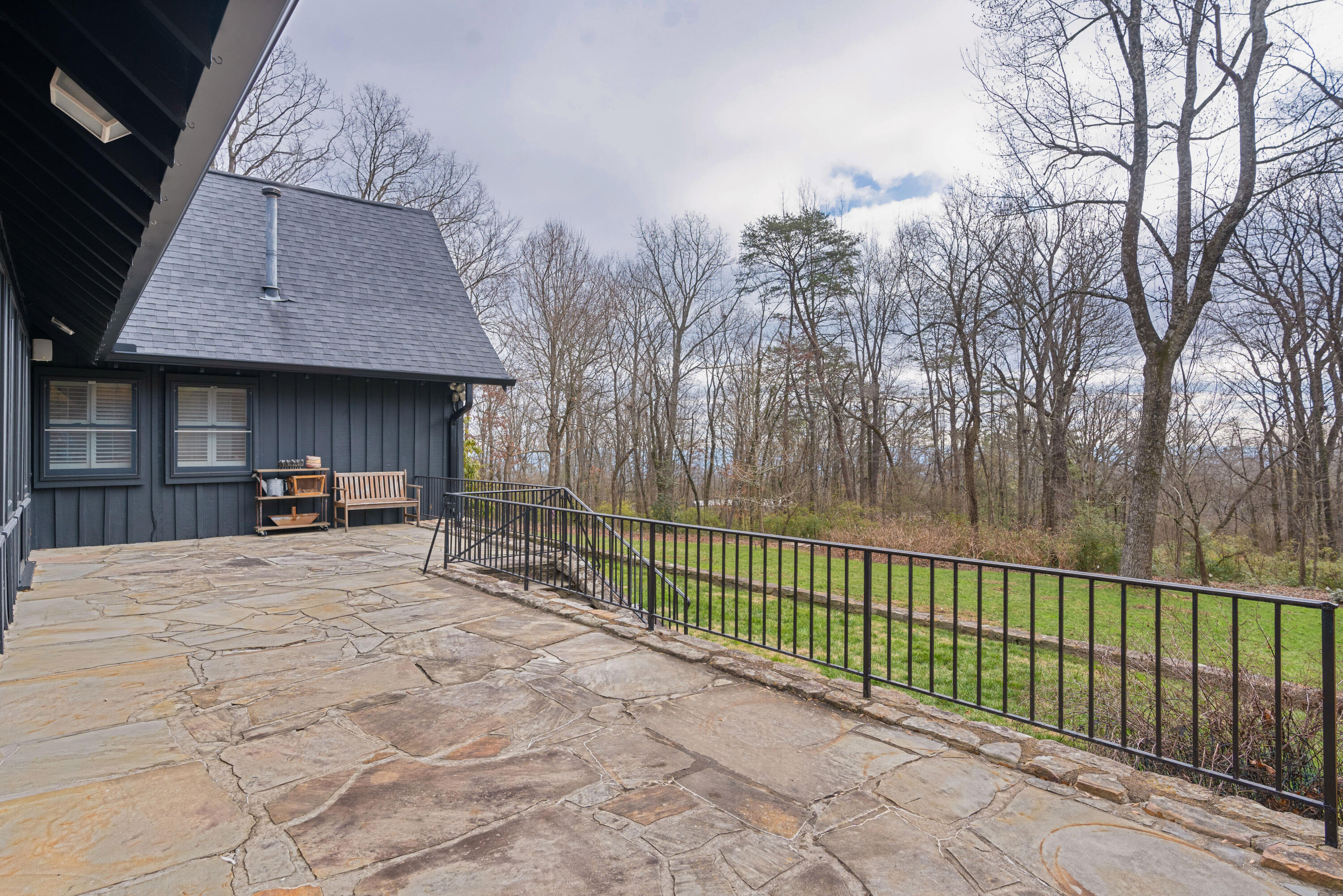 1015 Scenic Highway