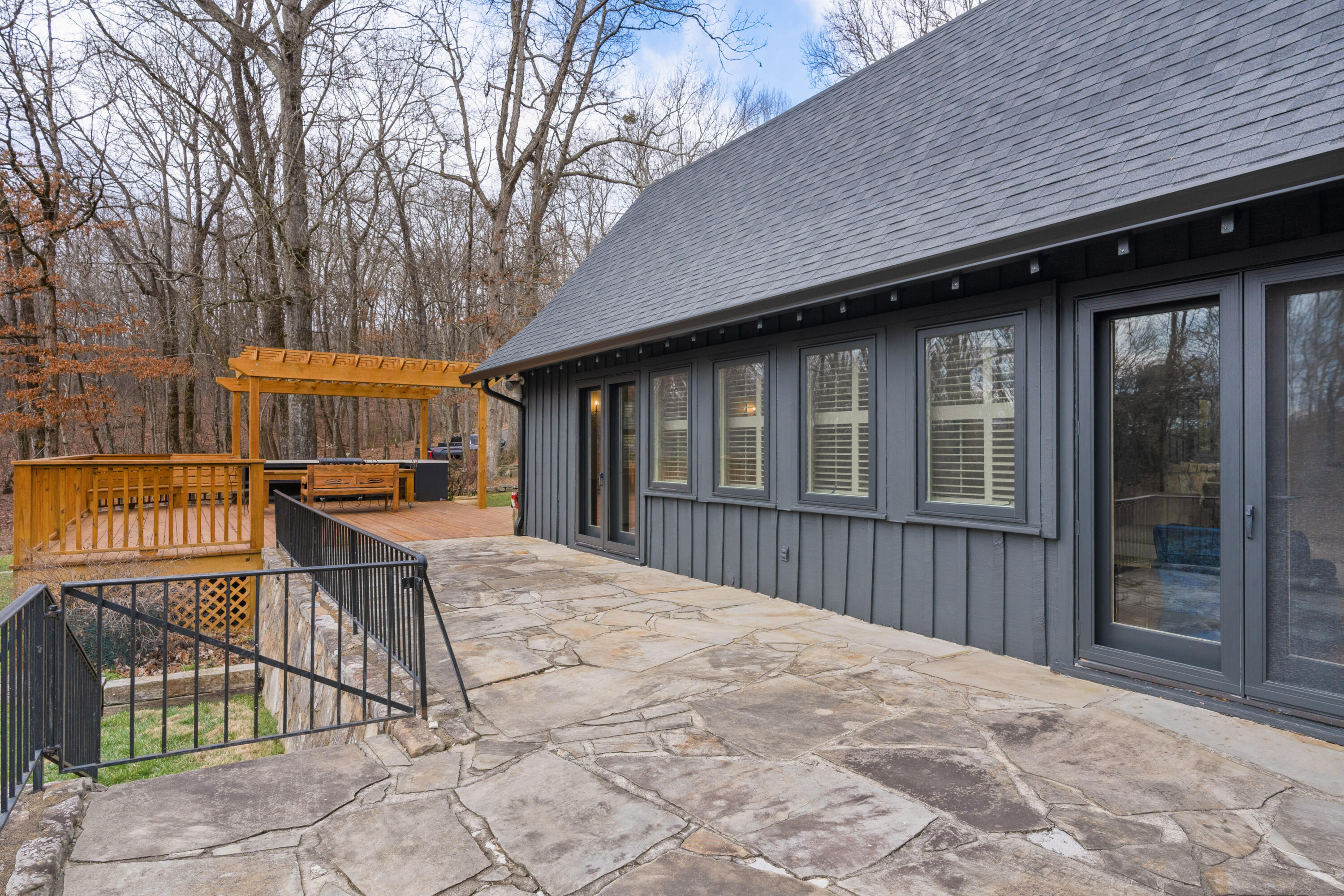 1015 Scenic Highway