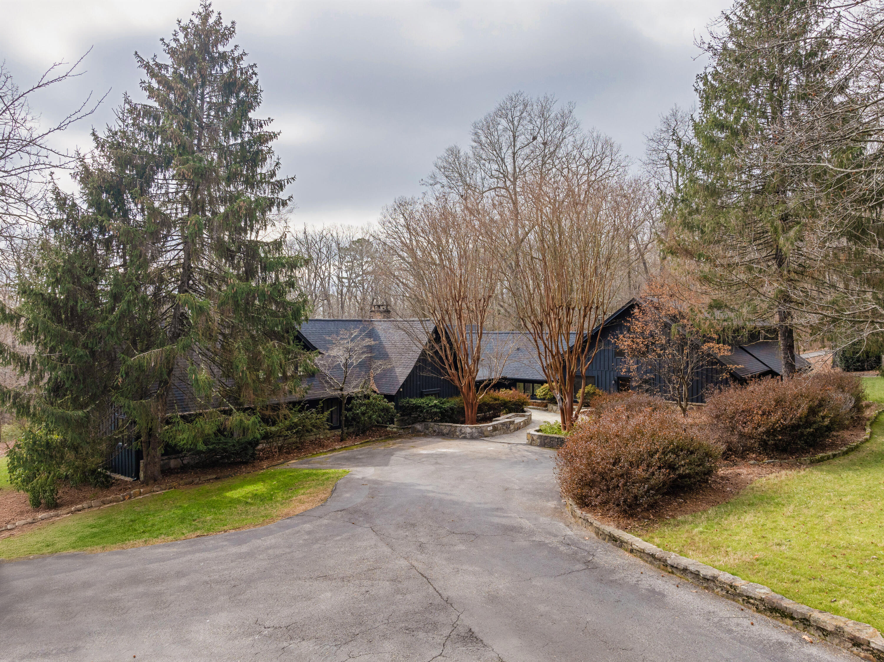 1015 Scenic Highway