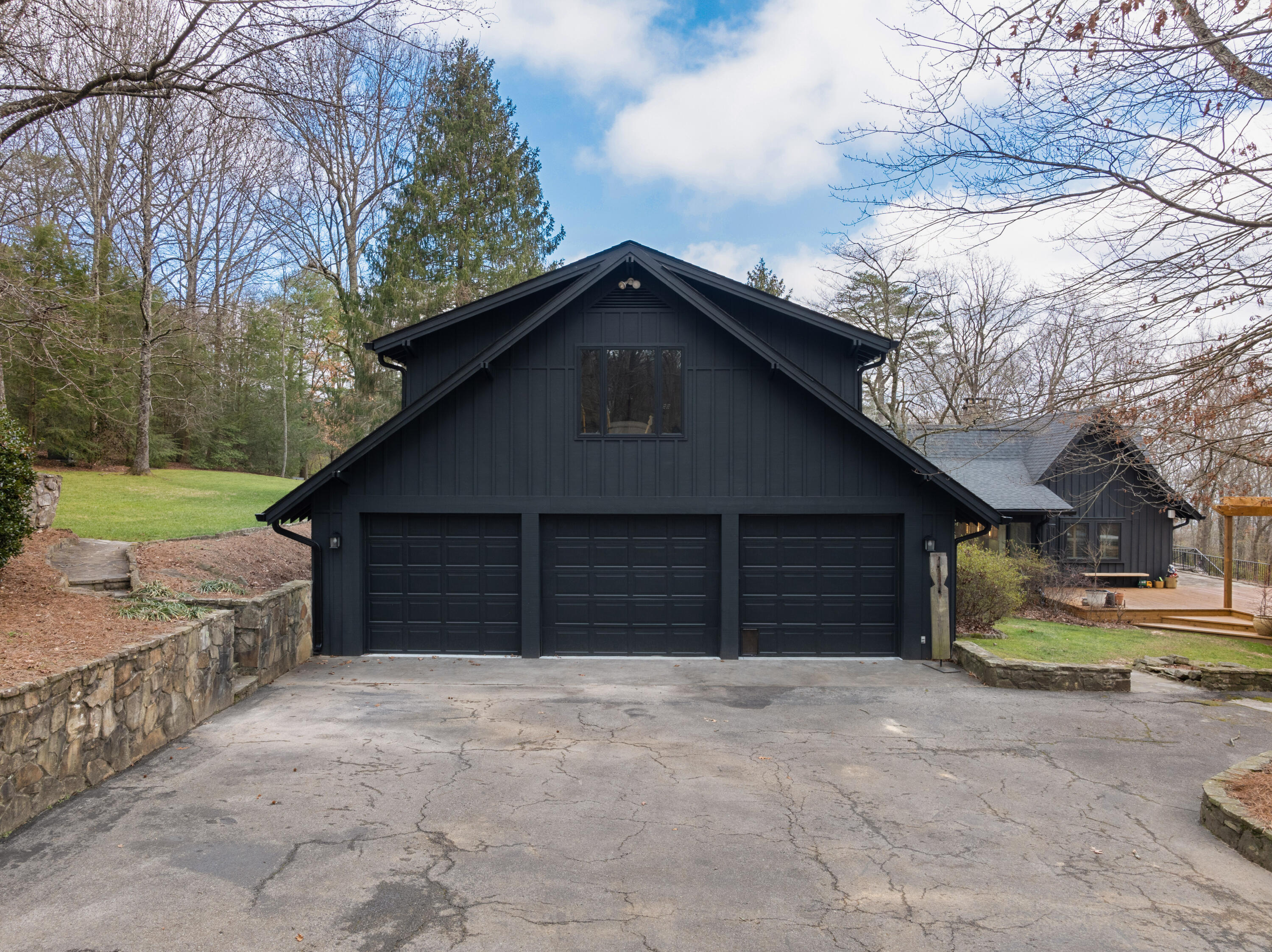 1015 Scenic Highway