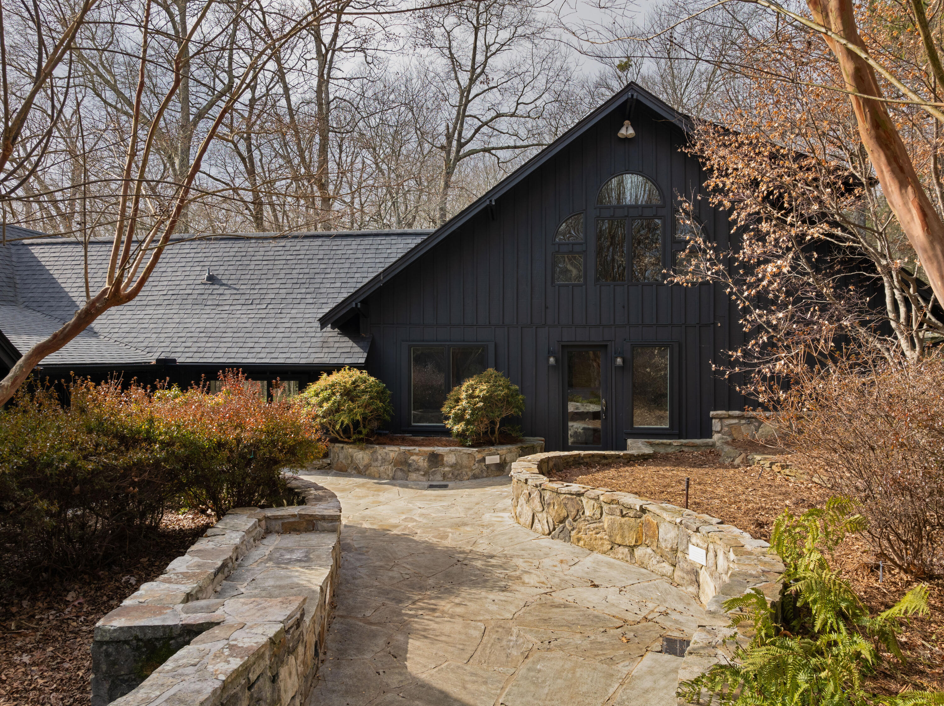 1015 Scenic Highway