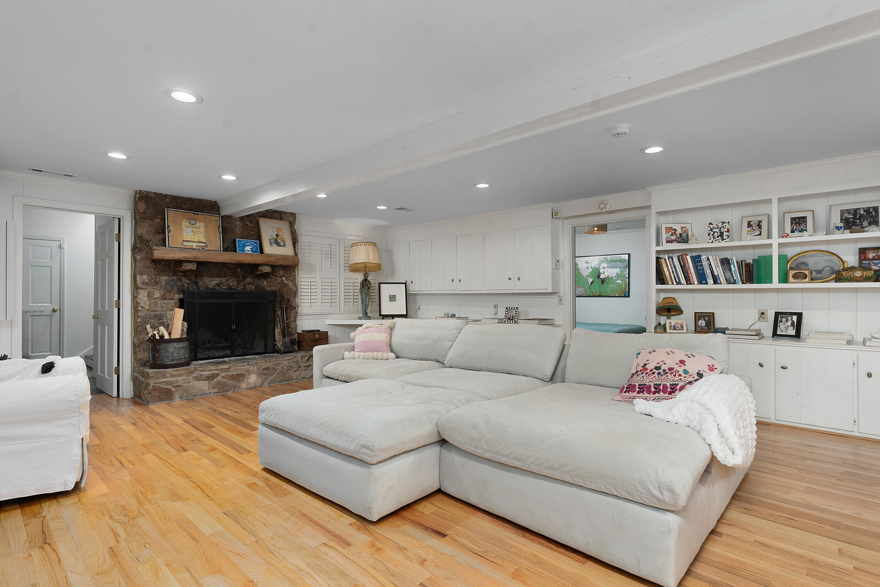 1015 Scenic Highway
