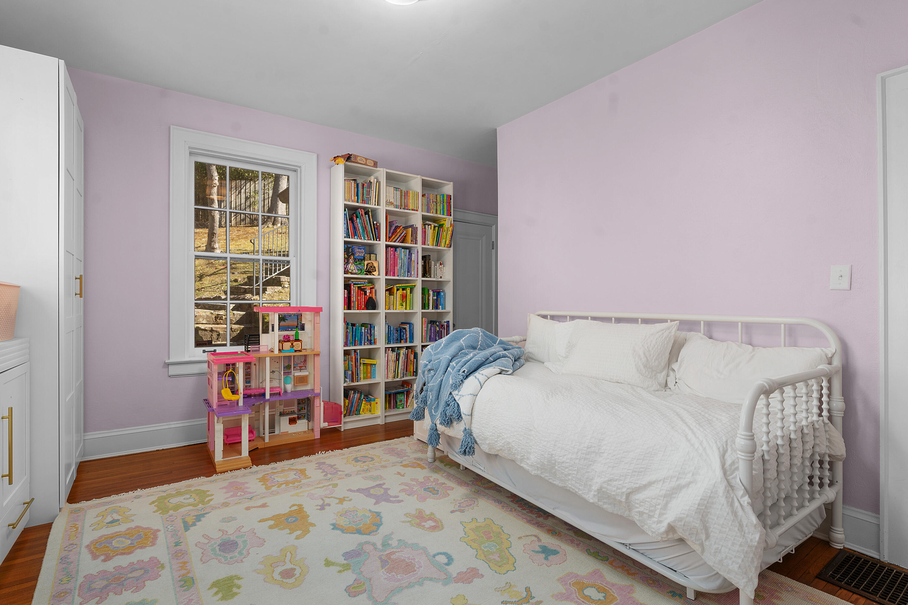 1616 Shady Circle