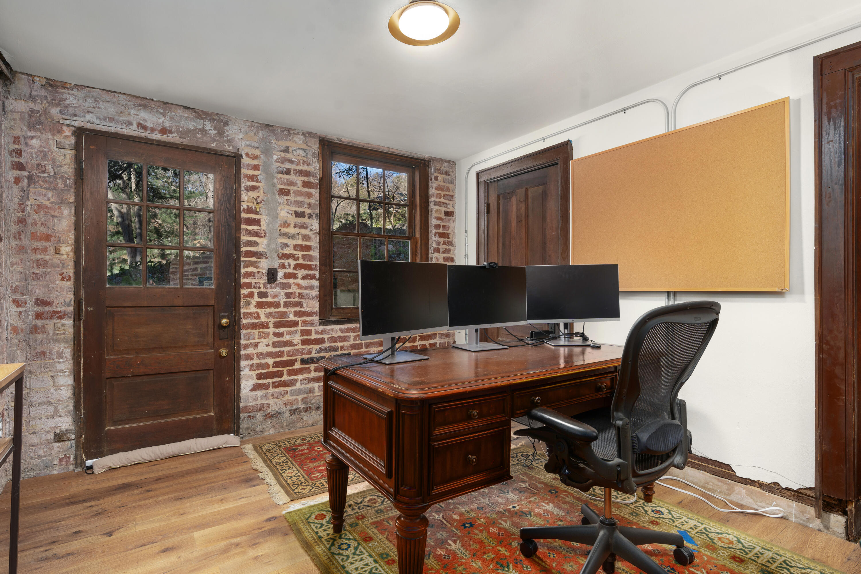1616 Shady Circle