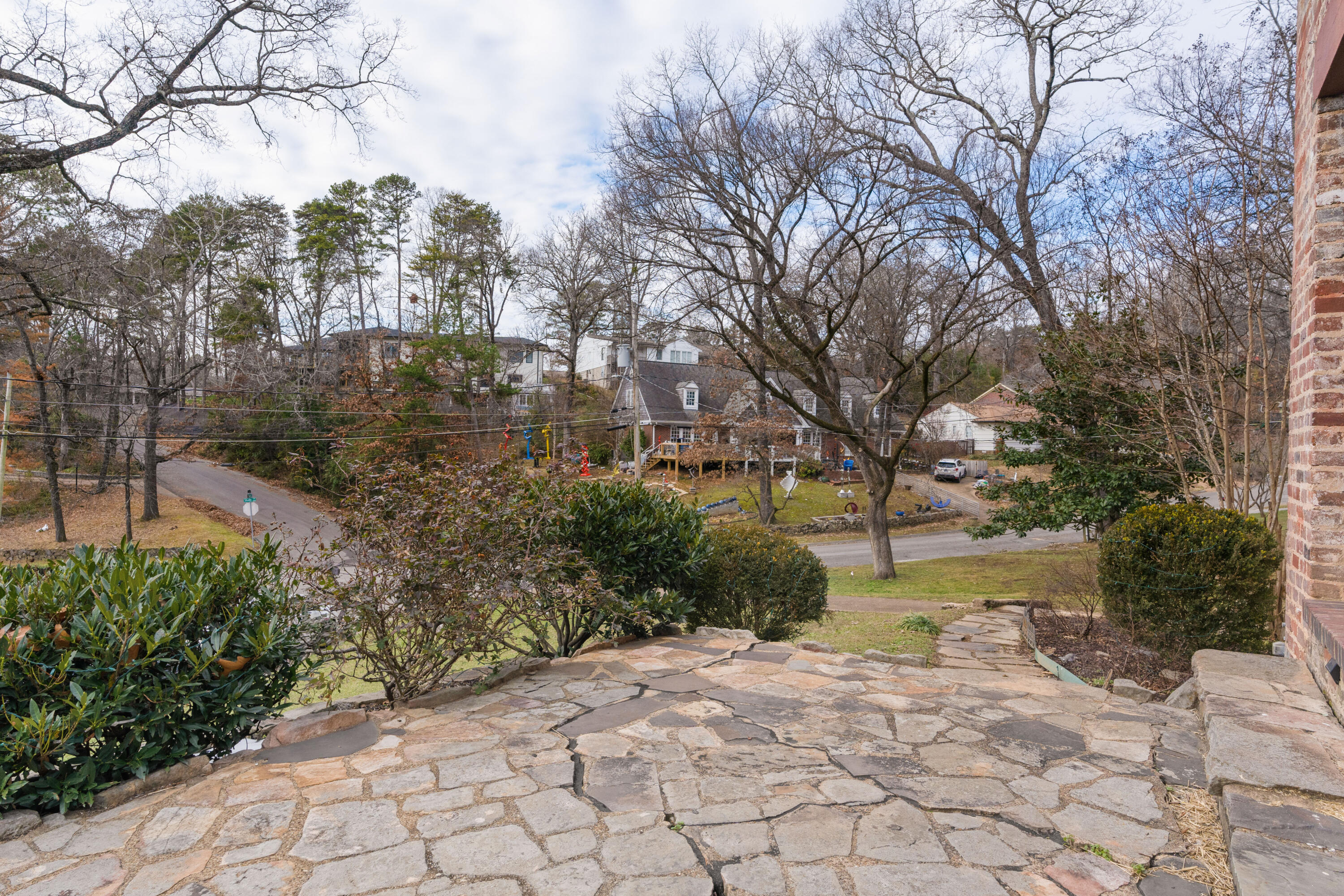 1616 Shady Circle