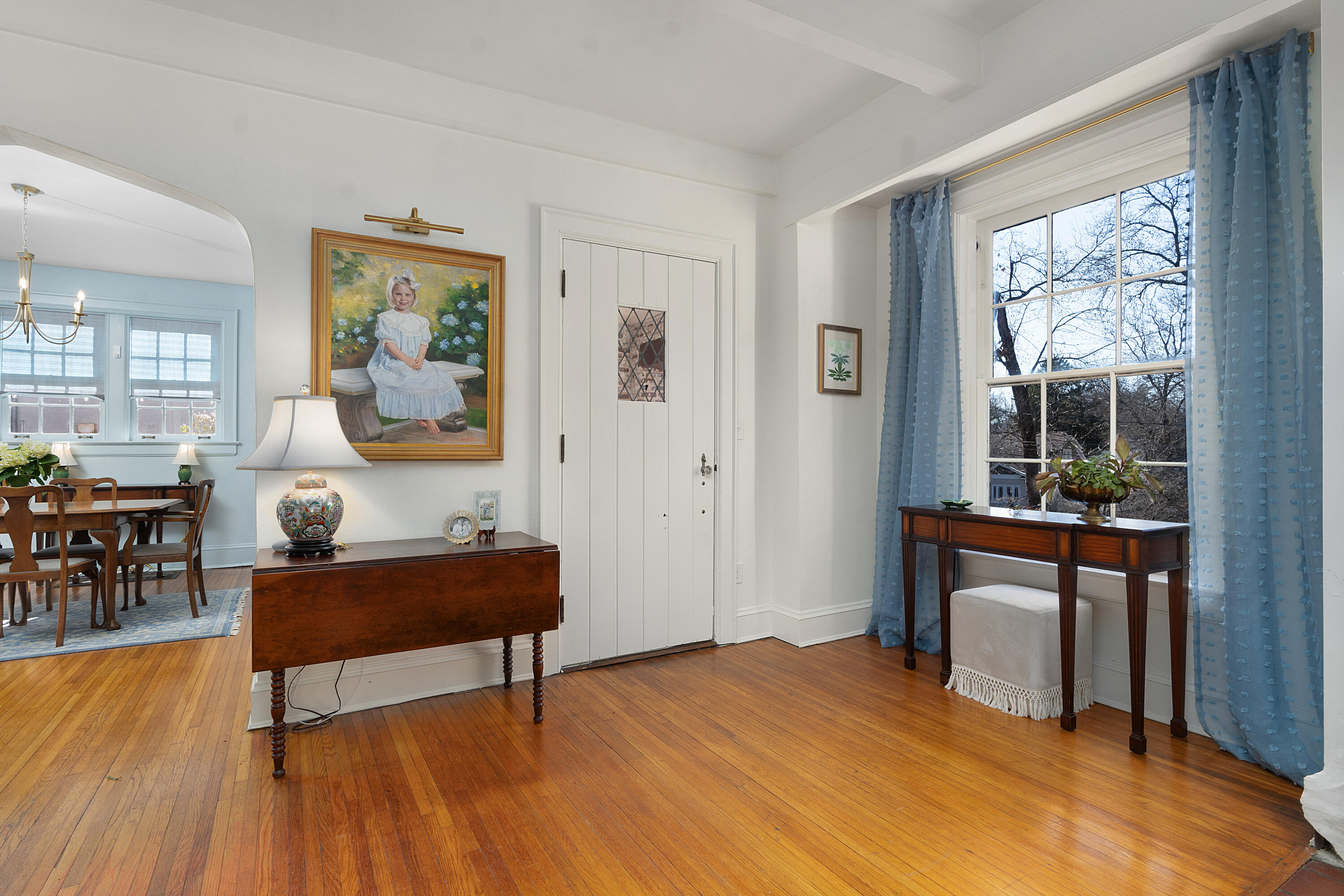 1616 Shady Circle