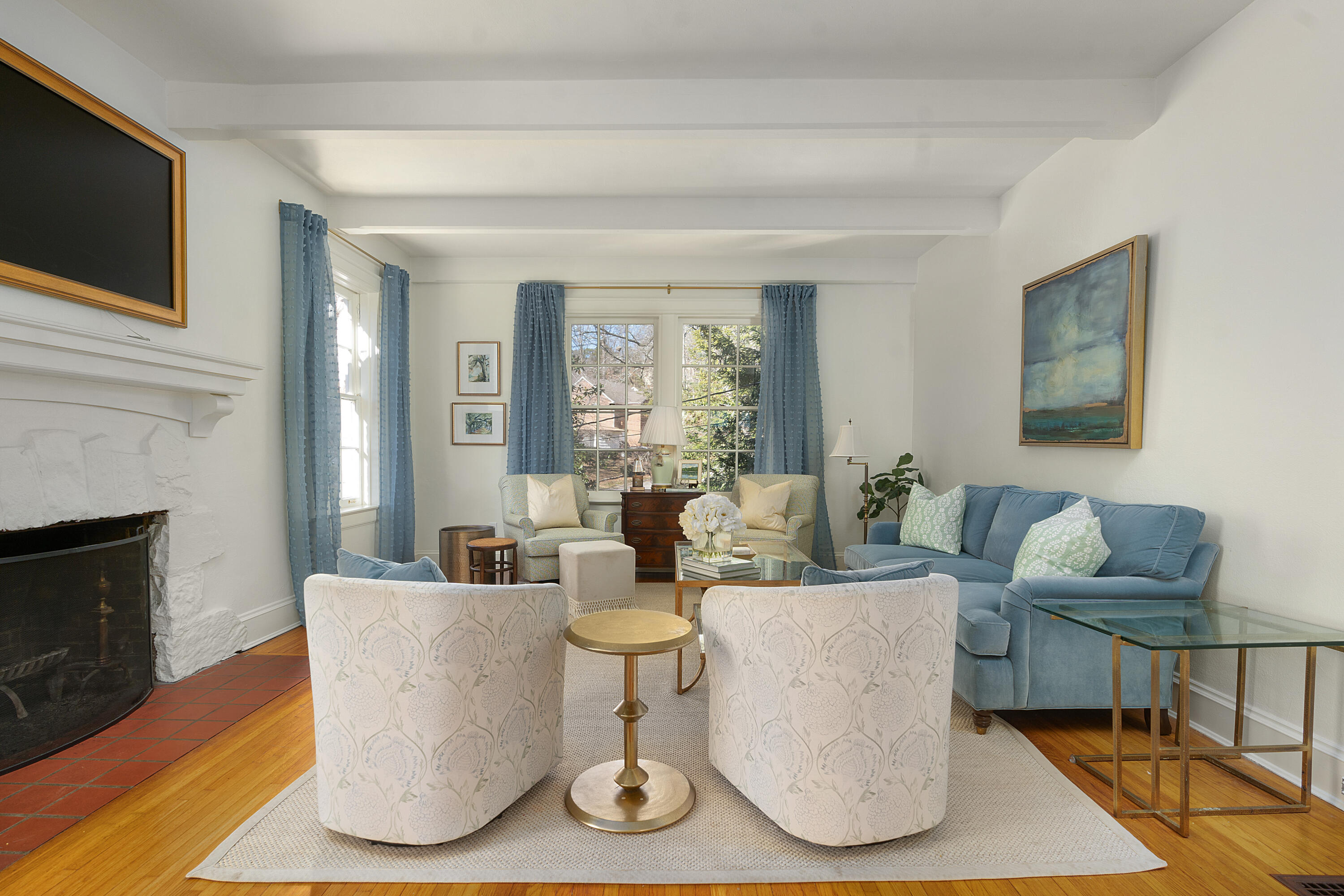 1616 Shady Circle
