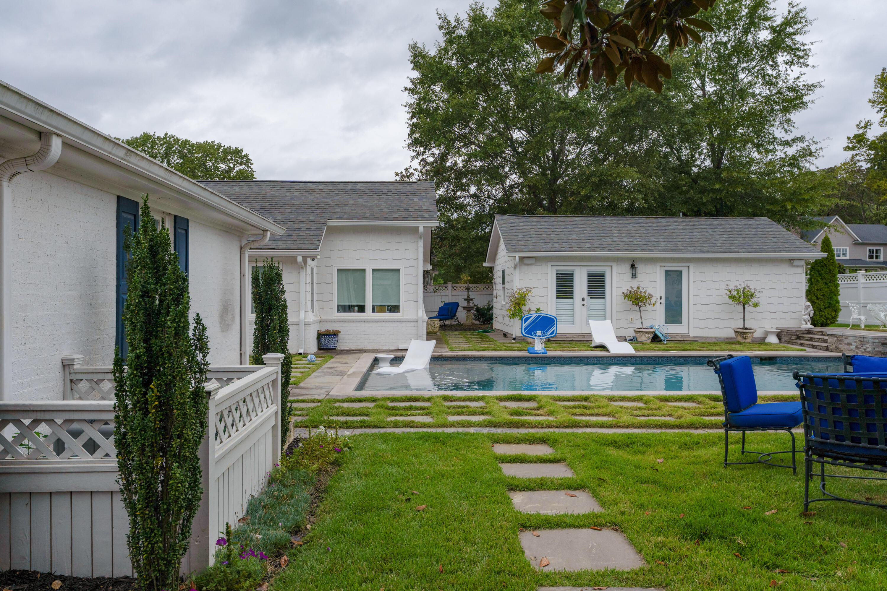 1705 Carroll Lane