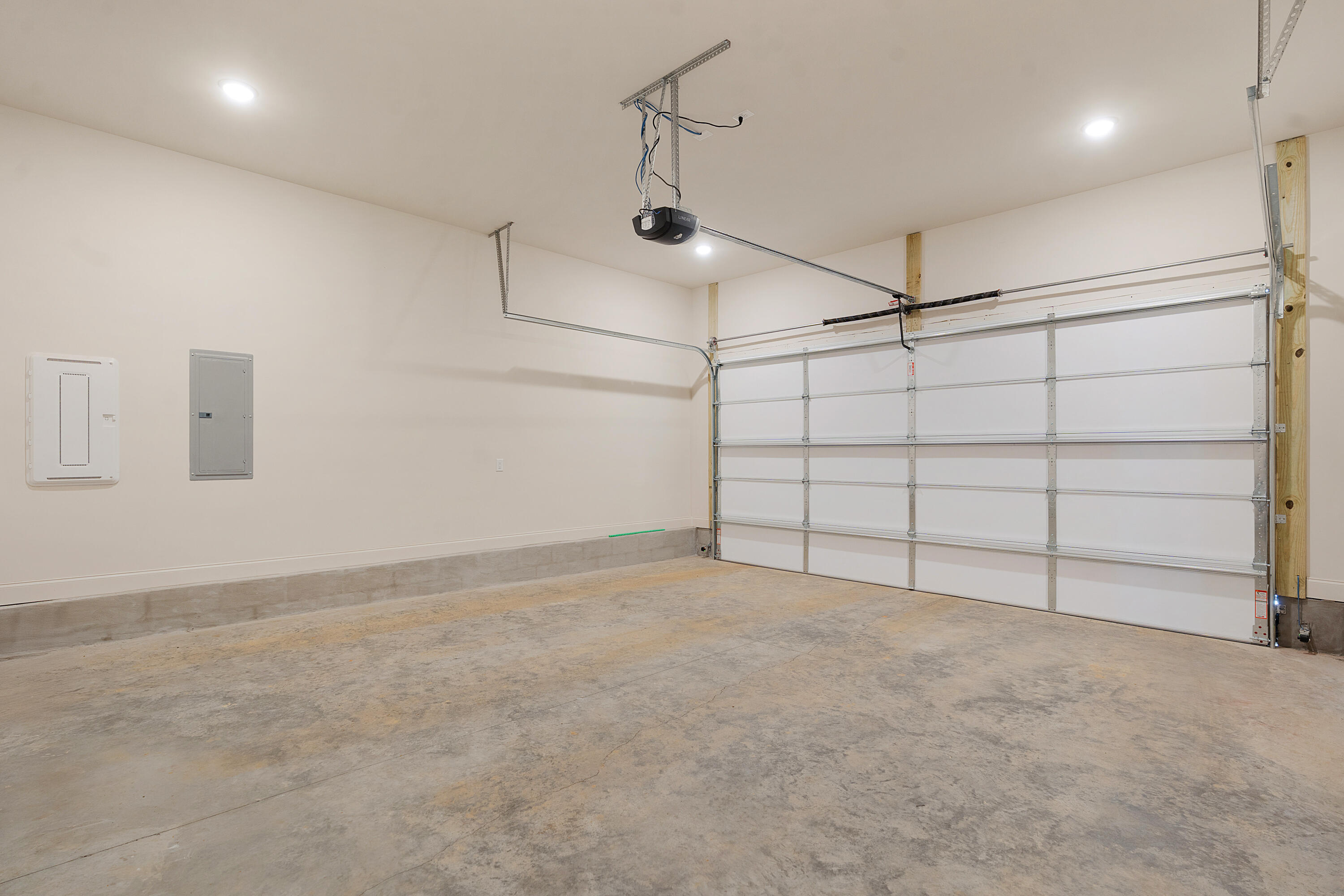 6800 Barnhouse Court
