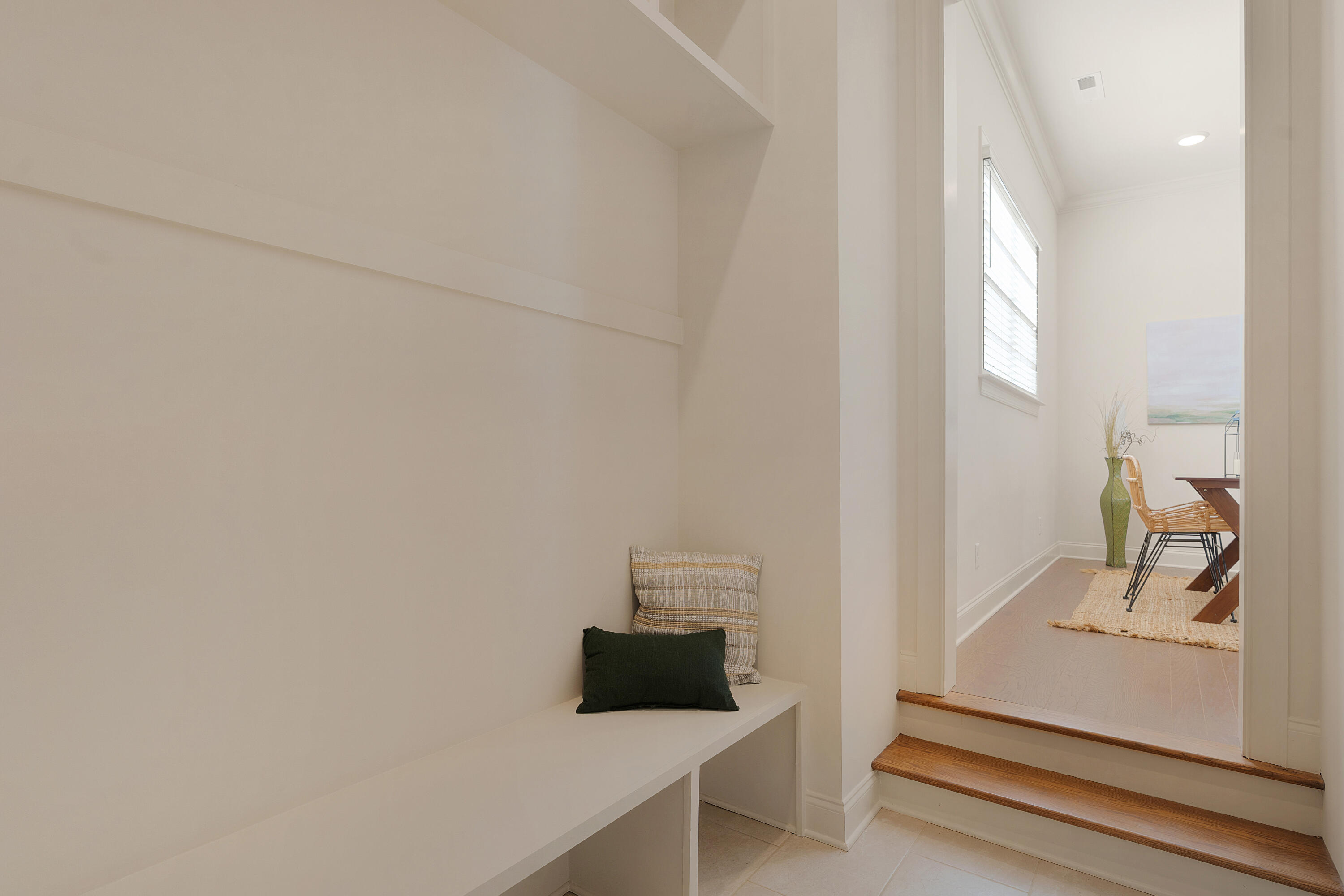 6800 Barnhouse Court