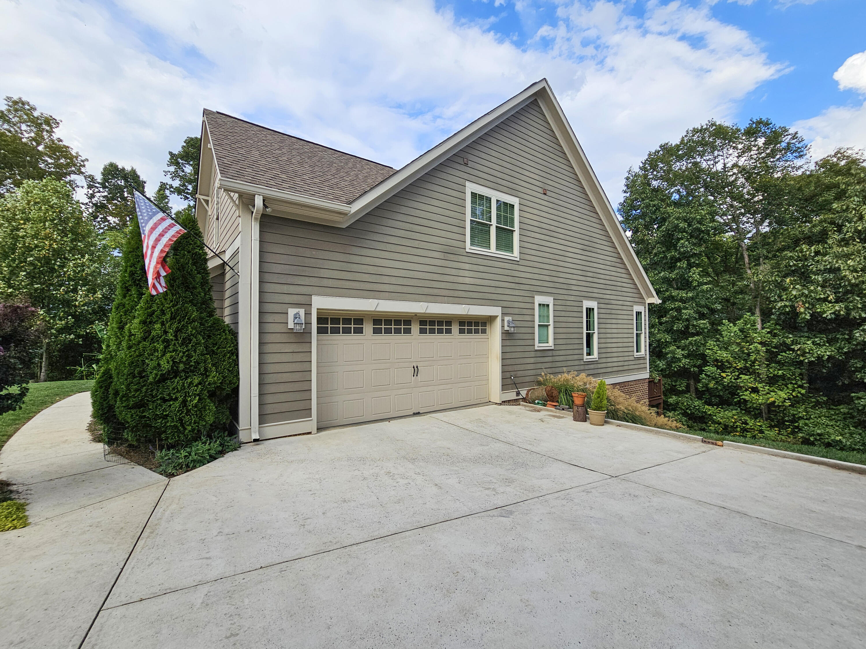 843 Dry Branch Court