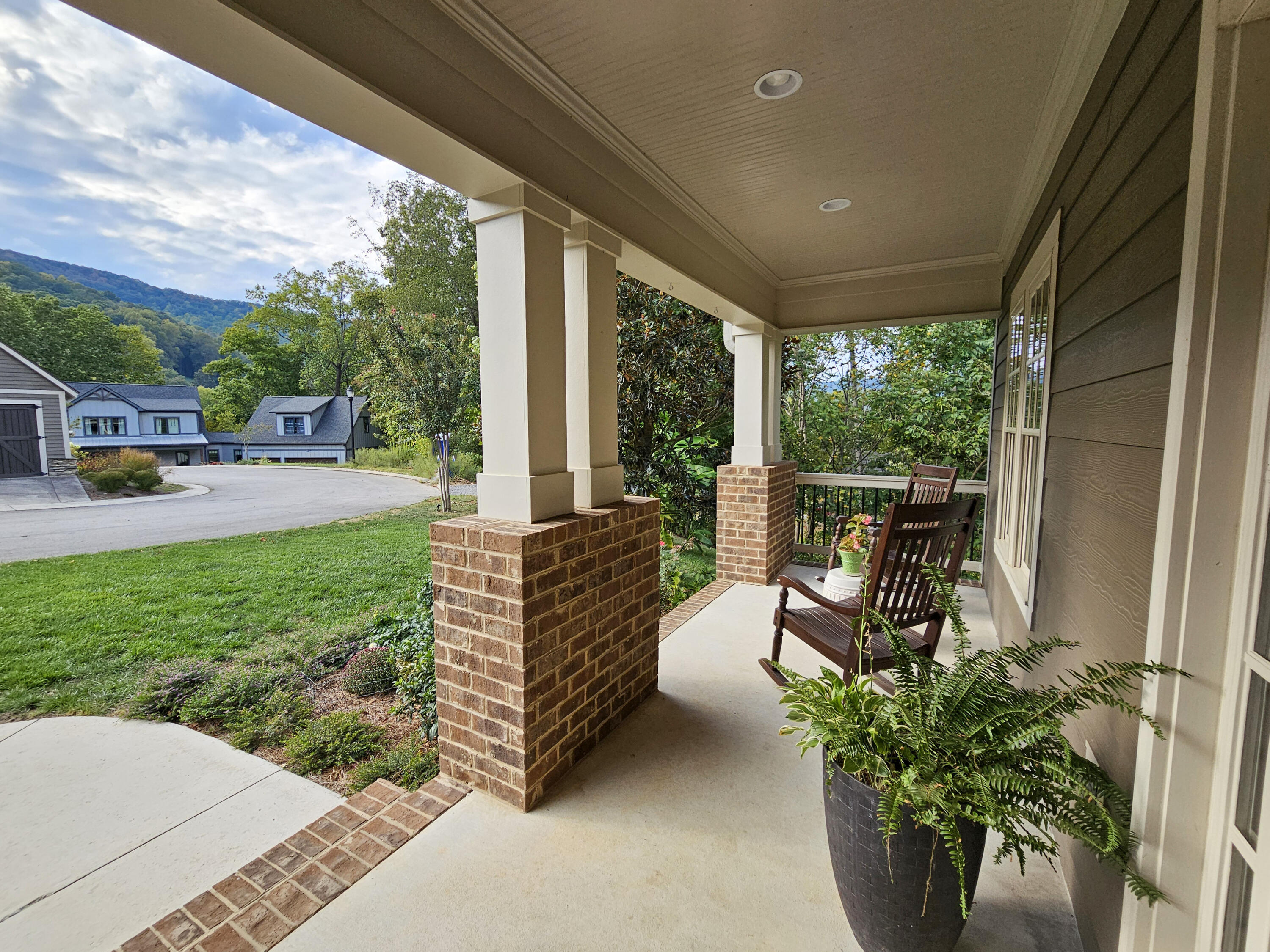 843 Dry Branch Court