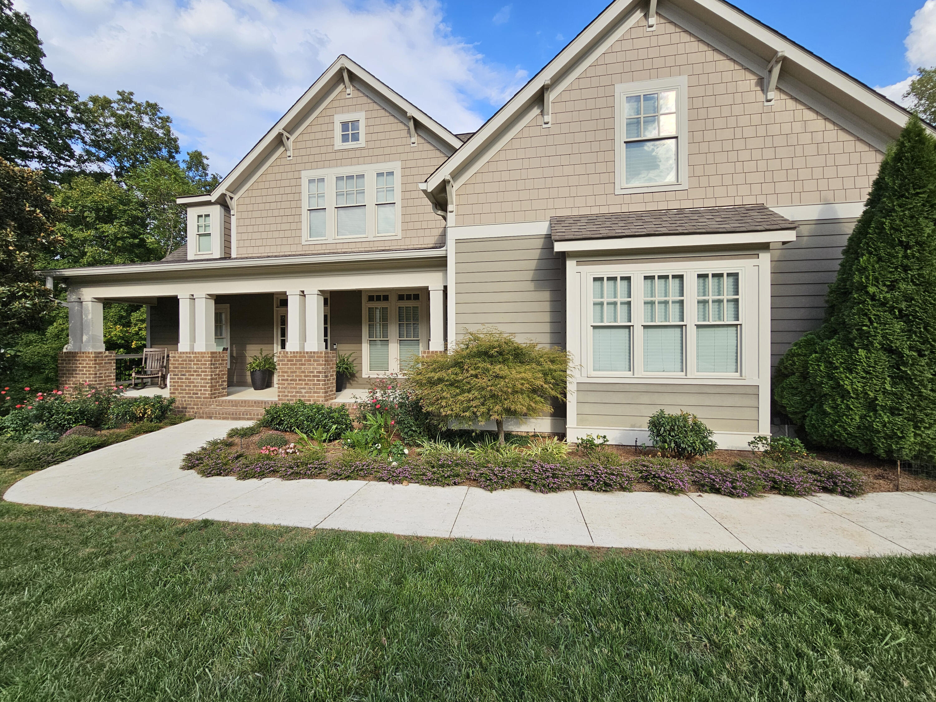 843 Dry Branch Court