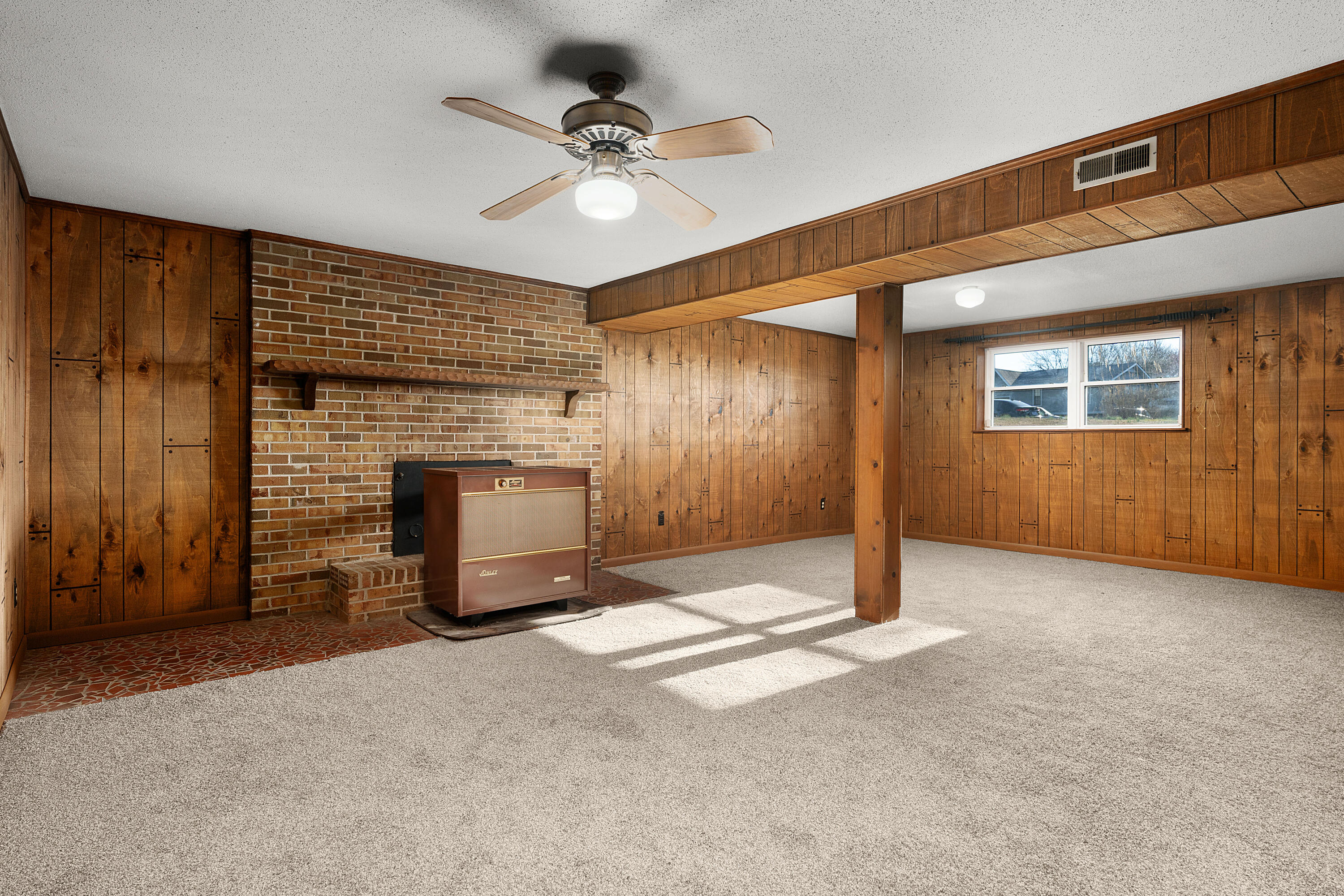 7005 Windcrest Lane