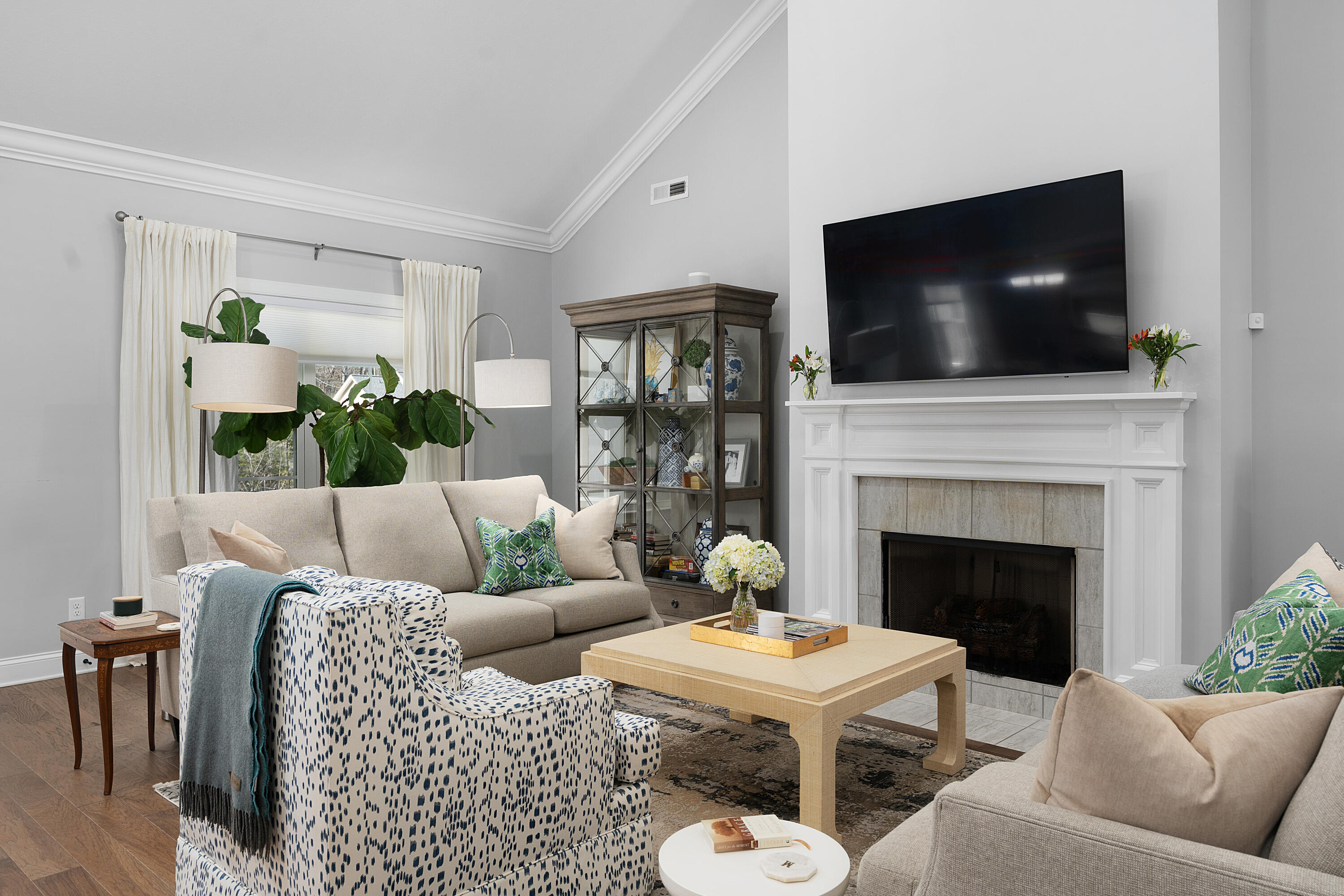 523 Deer Valley Drive