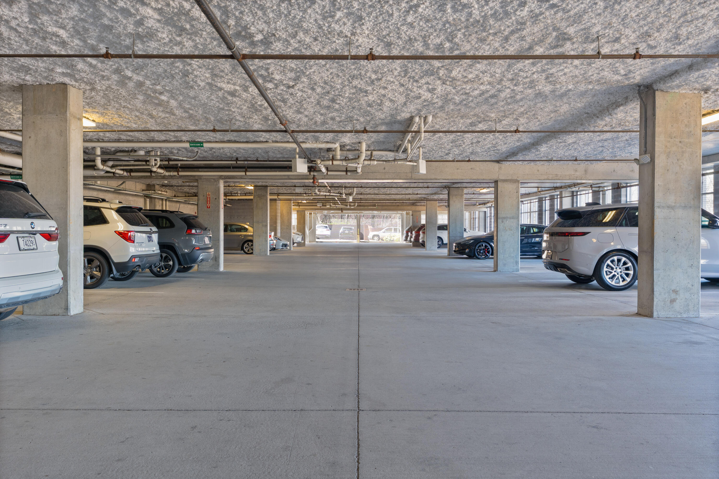 99 Walnut Street, 402