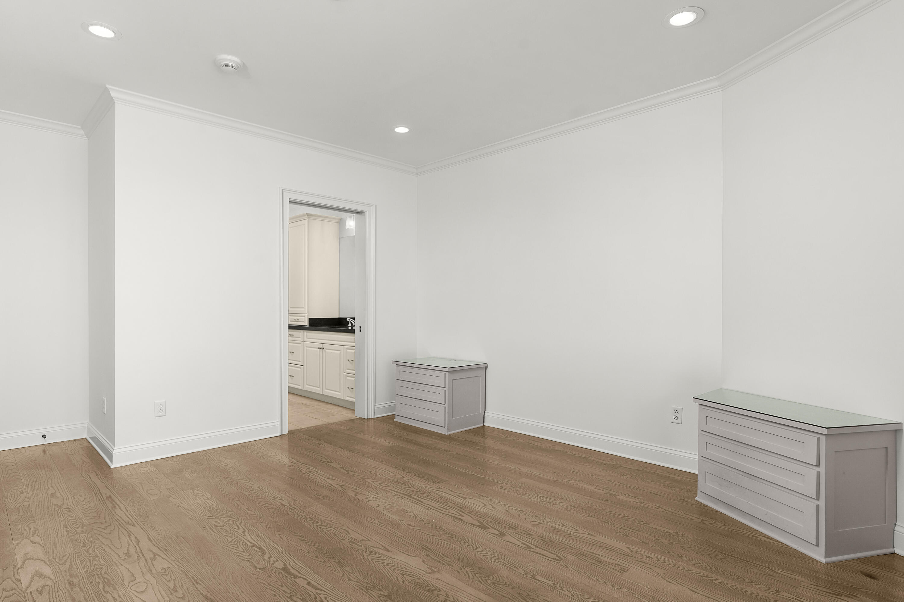 99 Walnut Street, 402