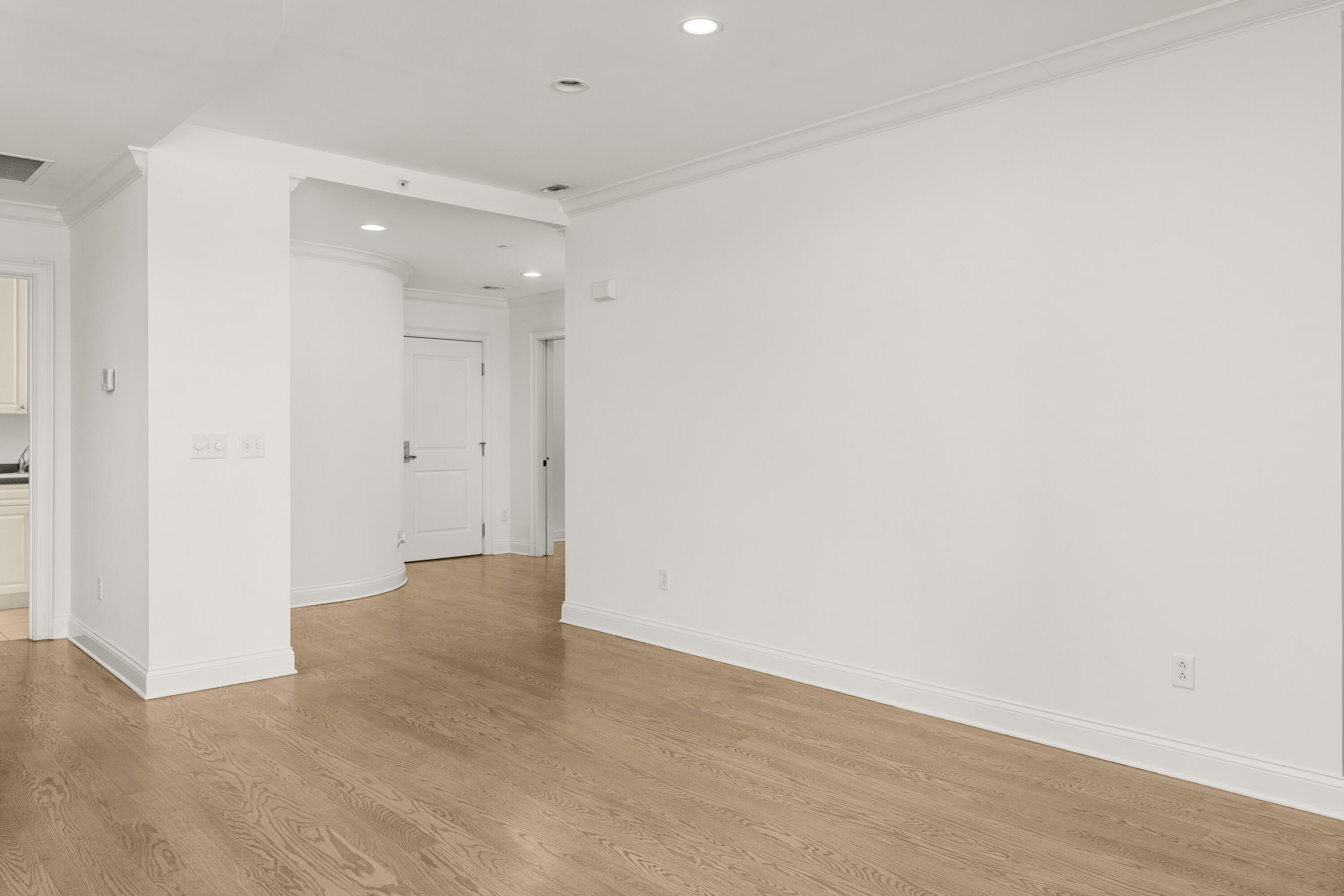 99 Walnut Street, 402