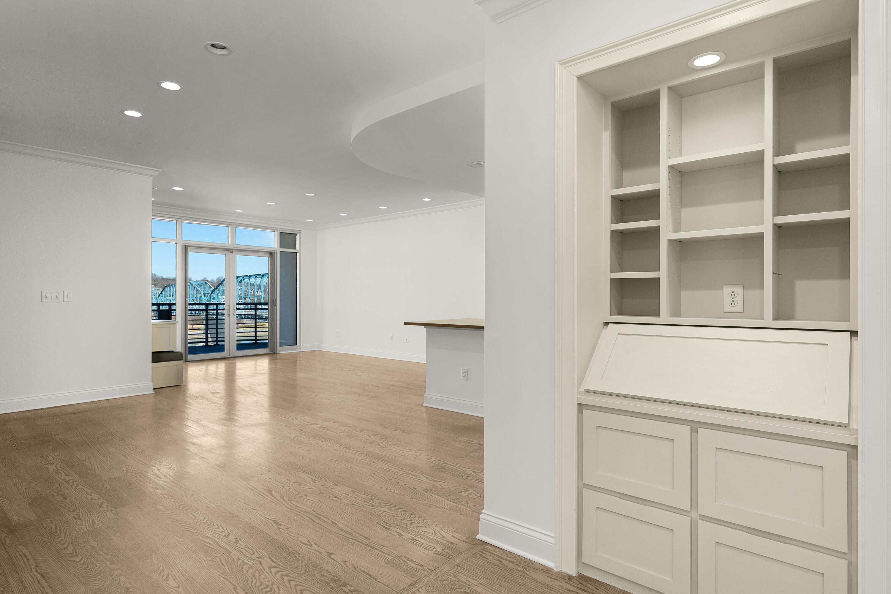 99 Walnut Street, 402