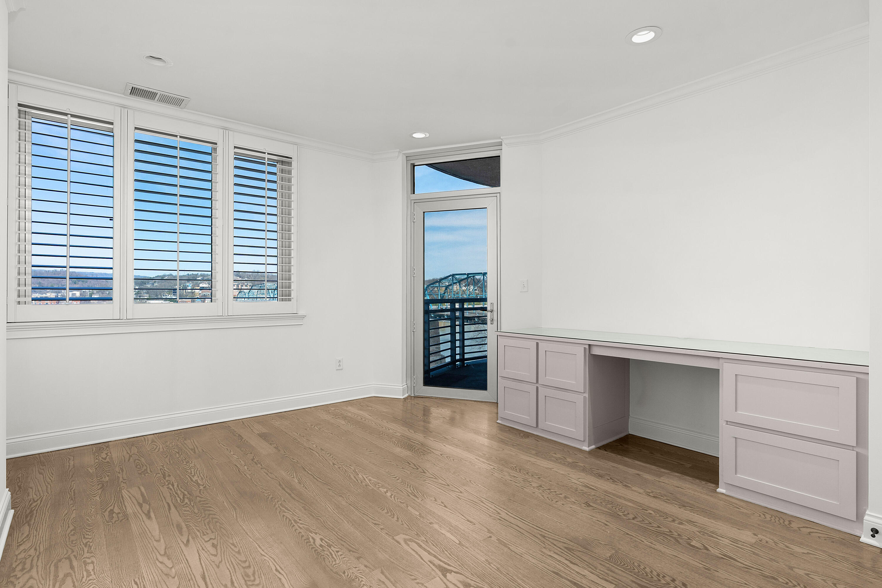 99 Walnut Street, 402
