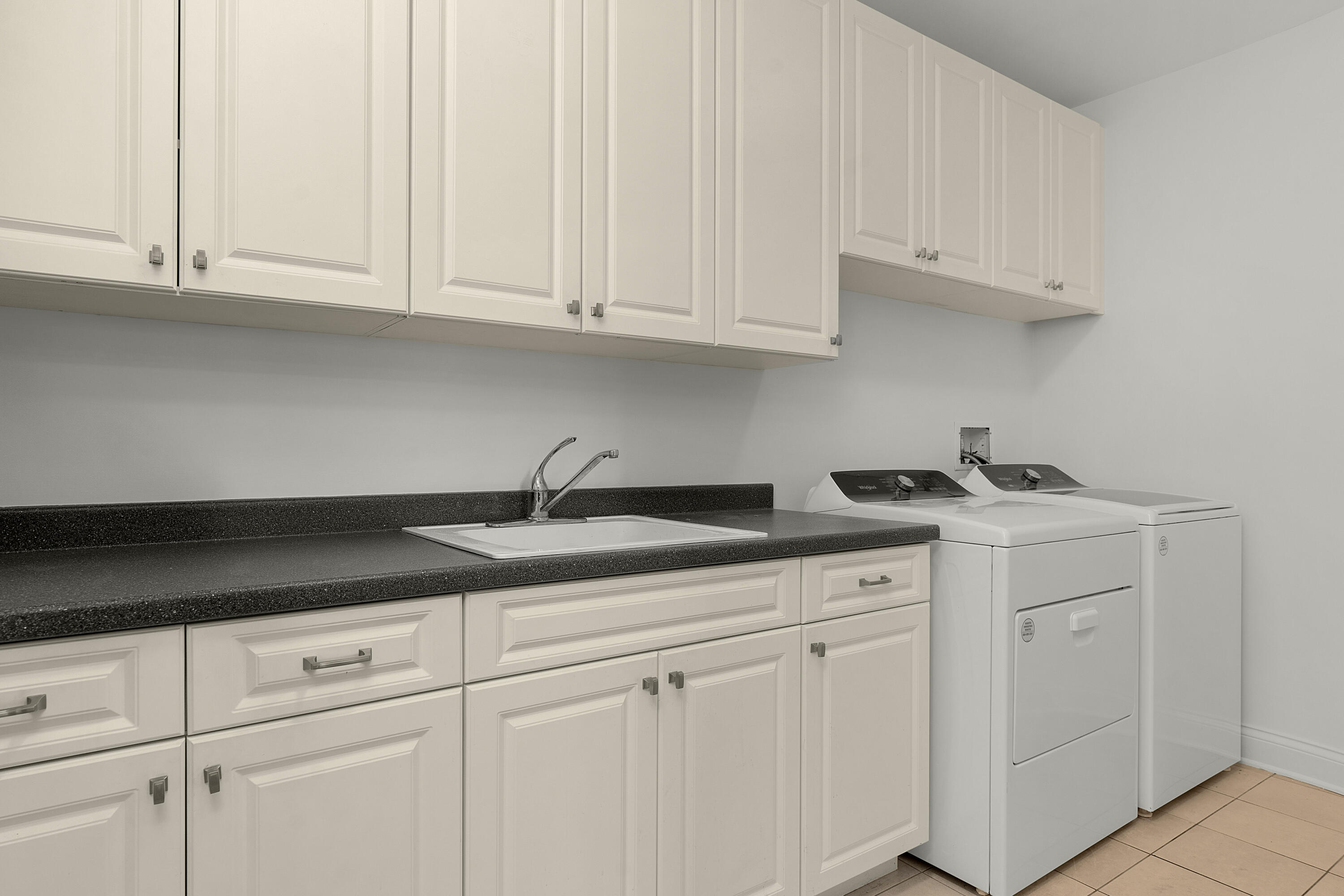 99 Walnut Street, 402
