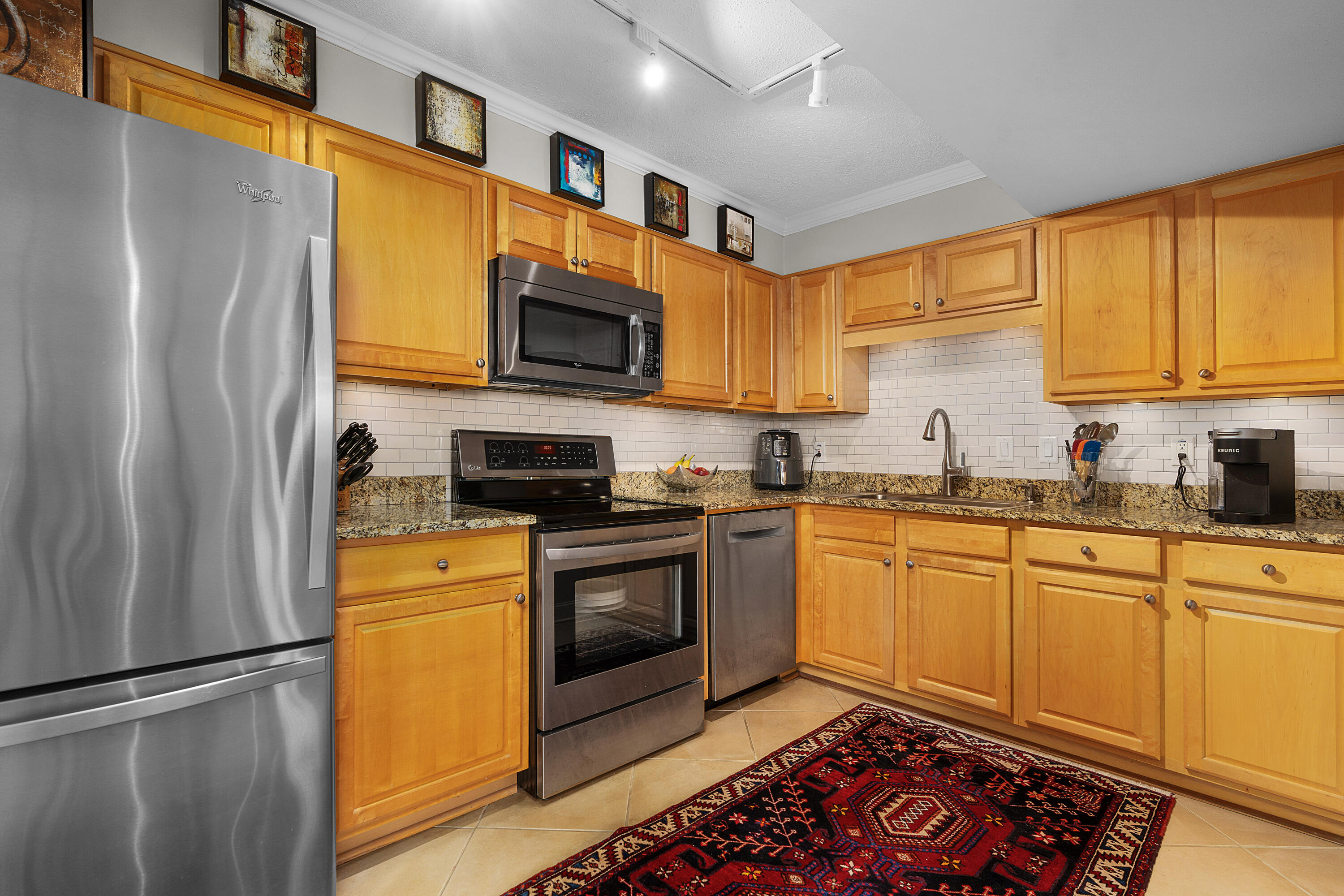 1131 Stringers Ridge Road, 8k