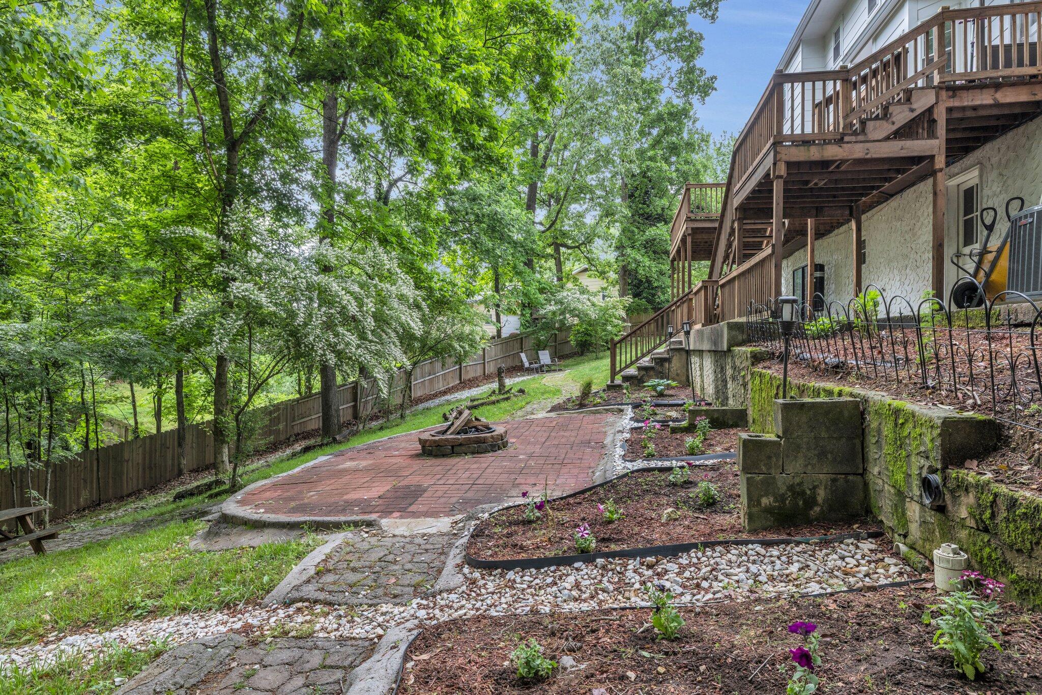 1204 Wood Pines Lane