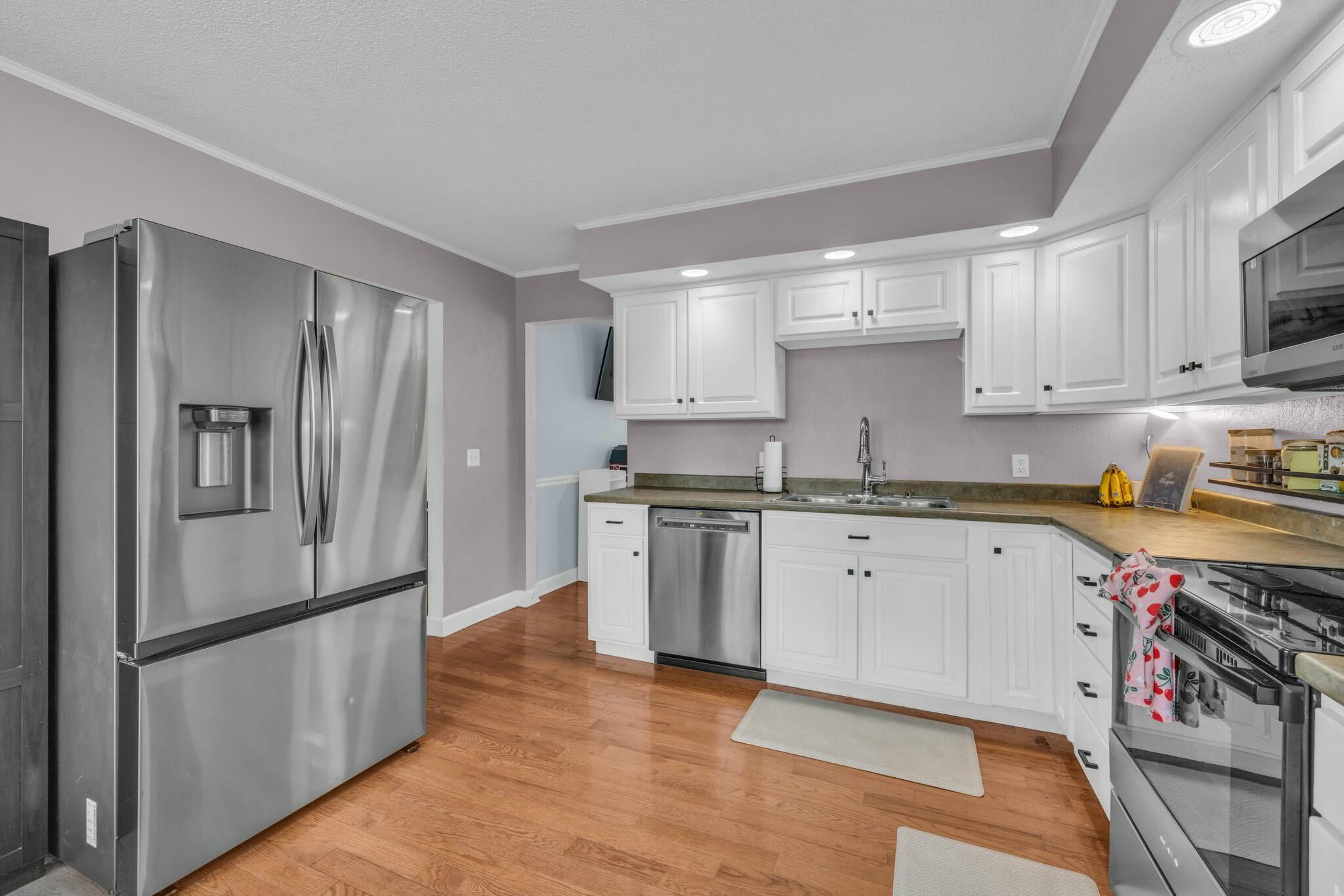 1204 Wood Pines Lane