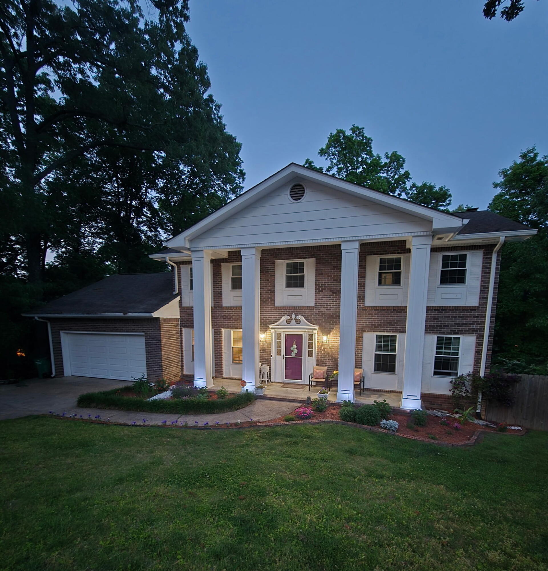 1204 Wood Pines Lane