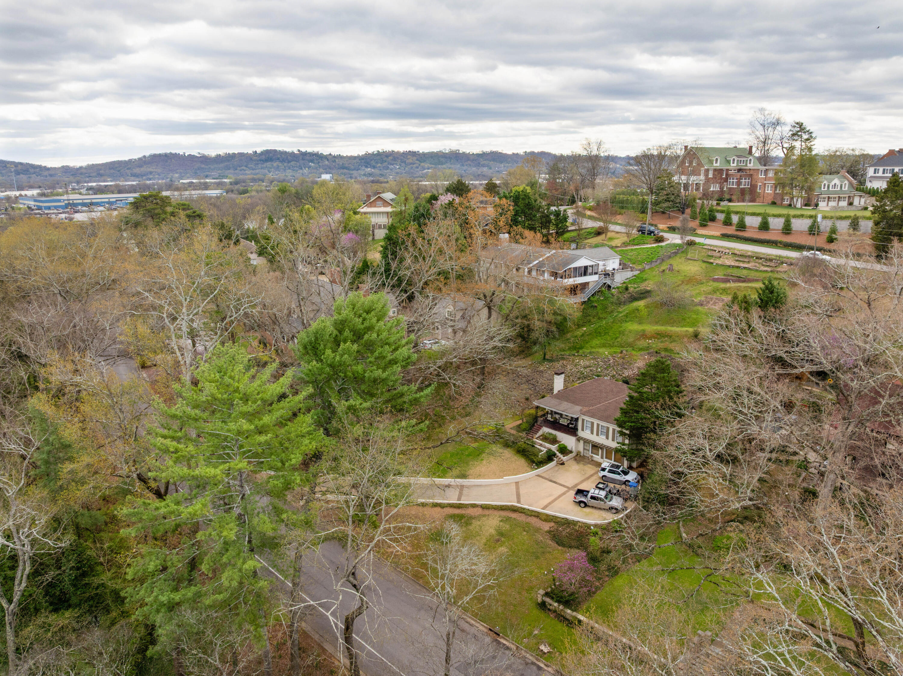 1608 Riverview Road