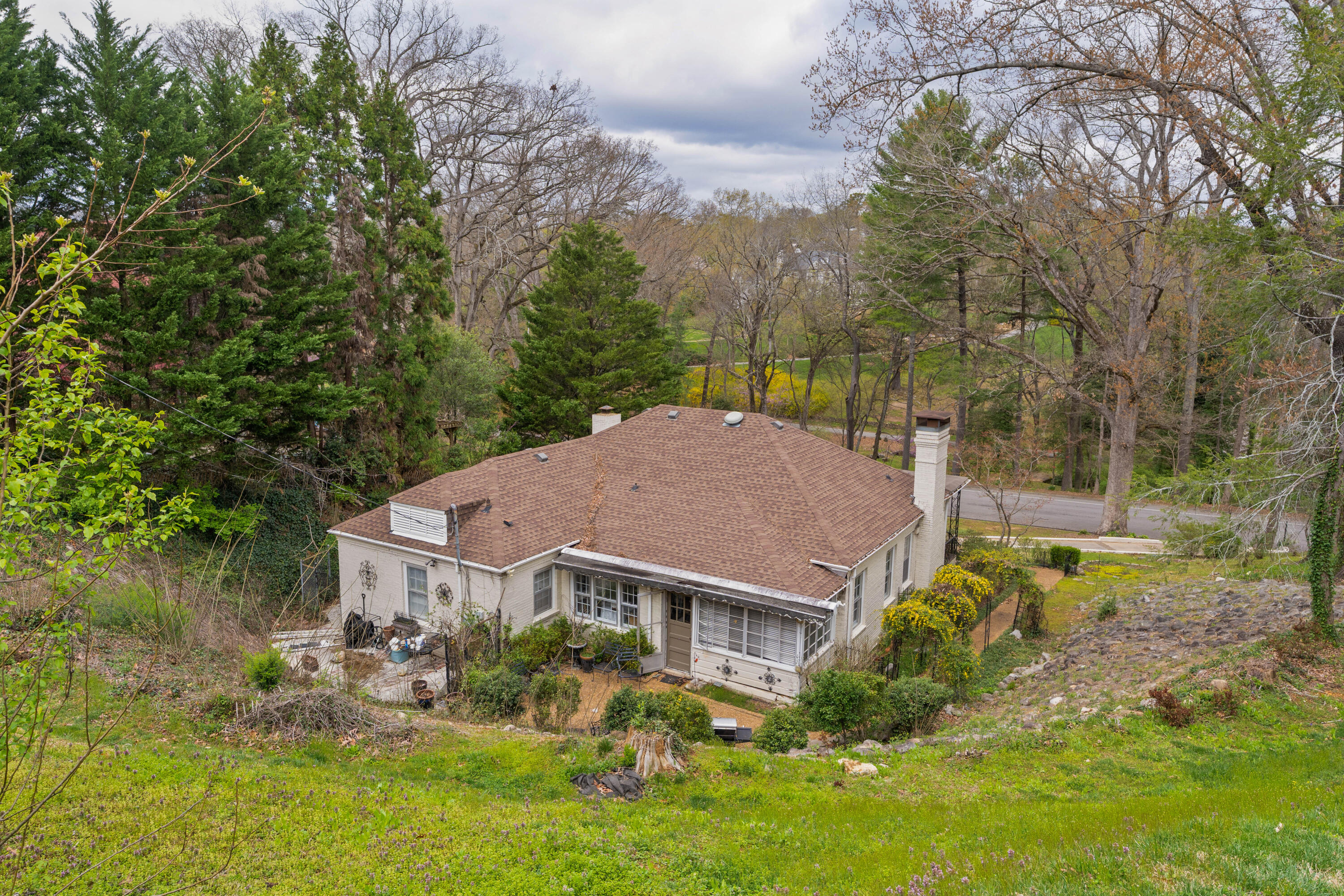 1608 Riverview Road