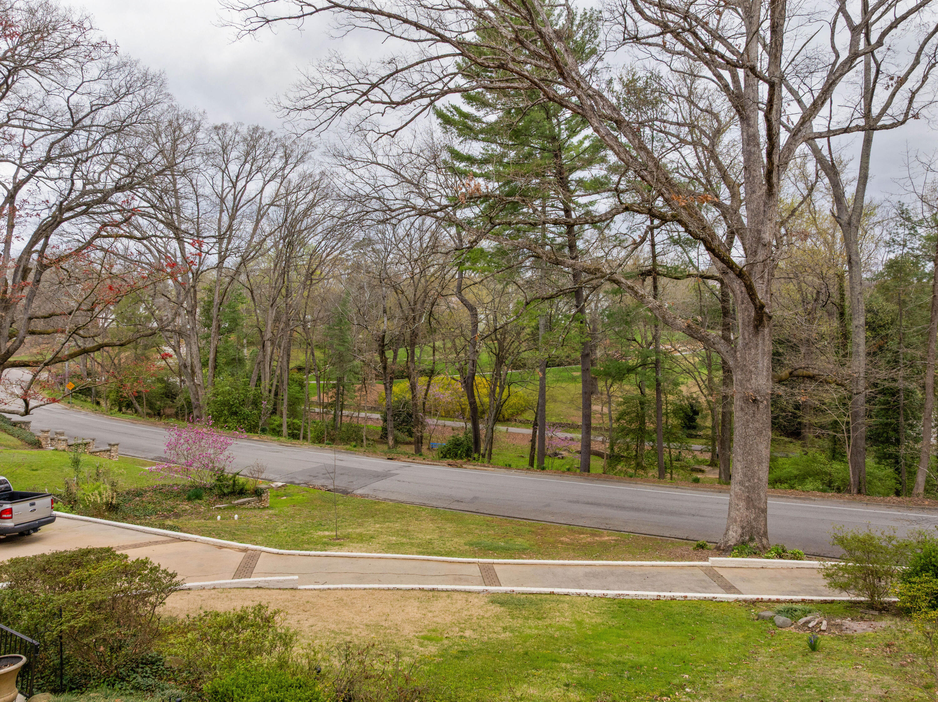 1608 Riverview Road