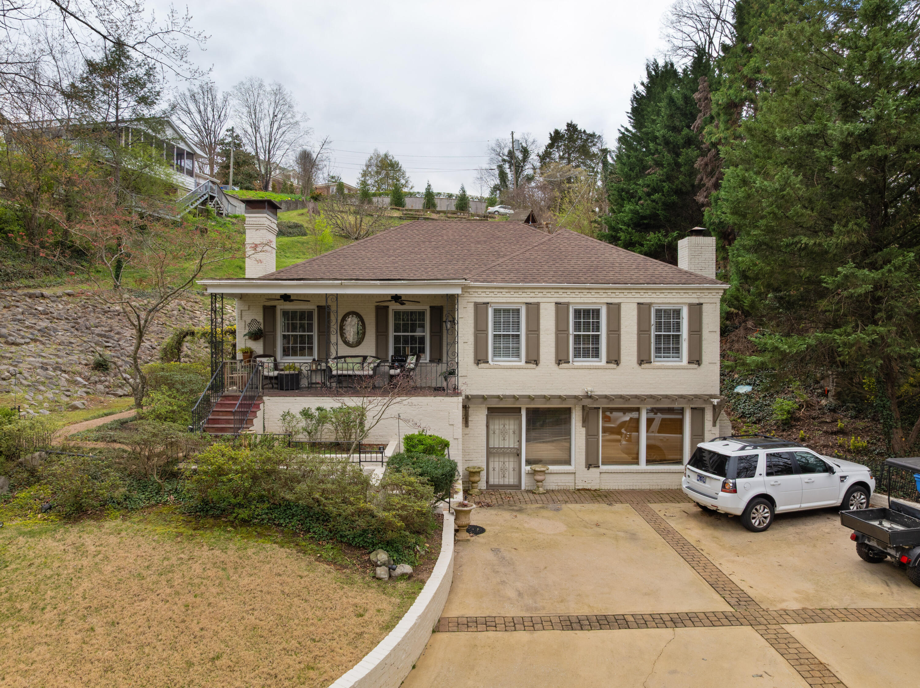 1608 Riverview Road