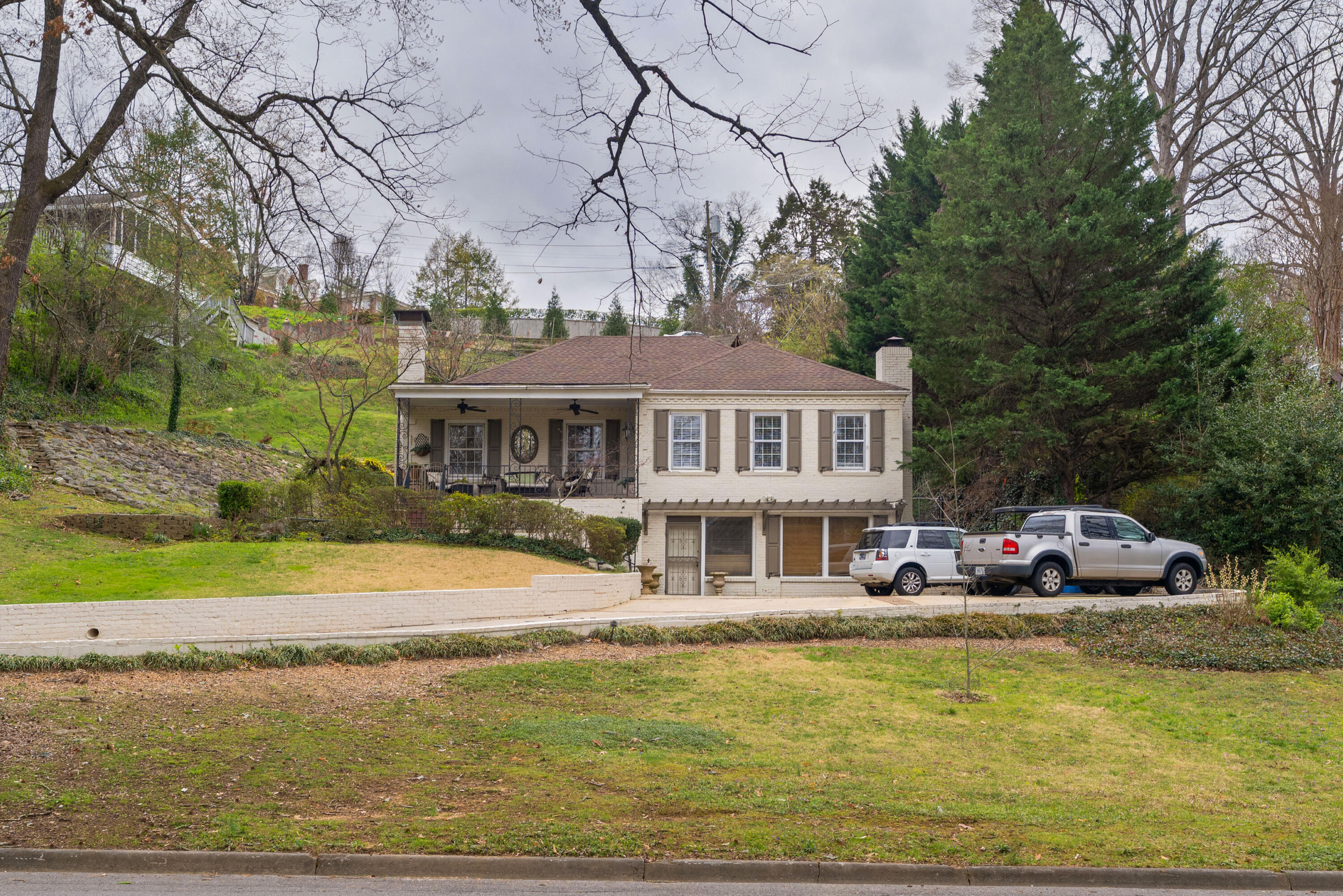 1608 Riverview Road