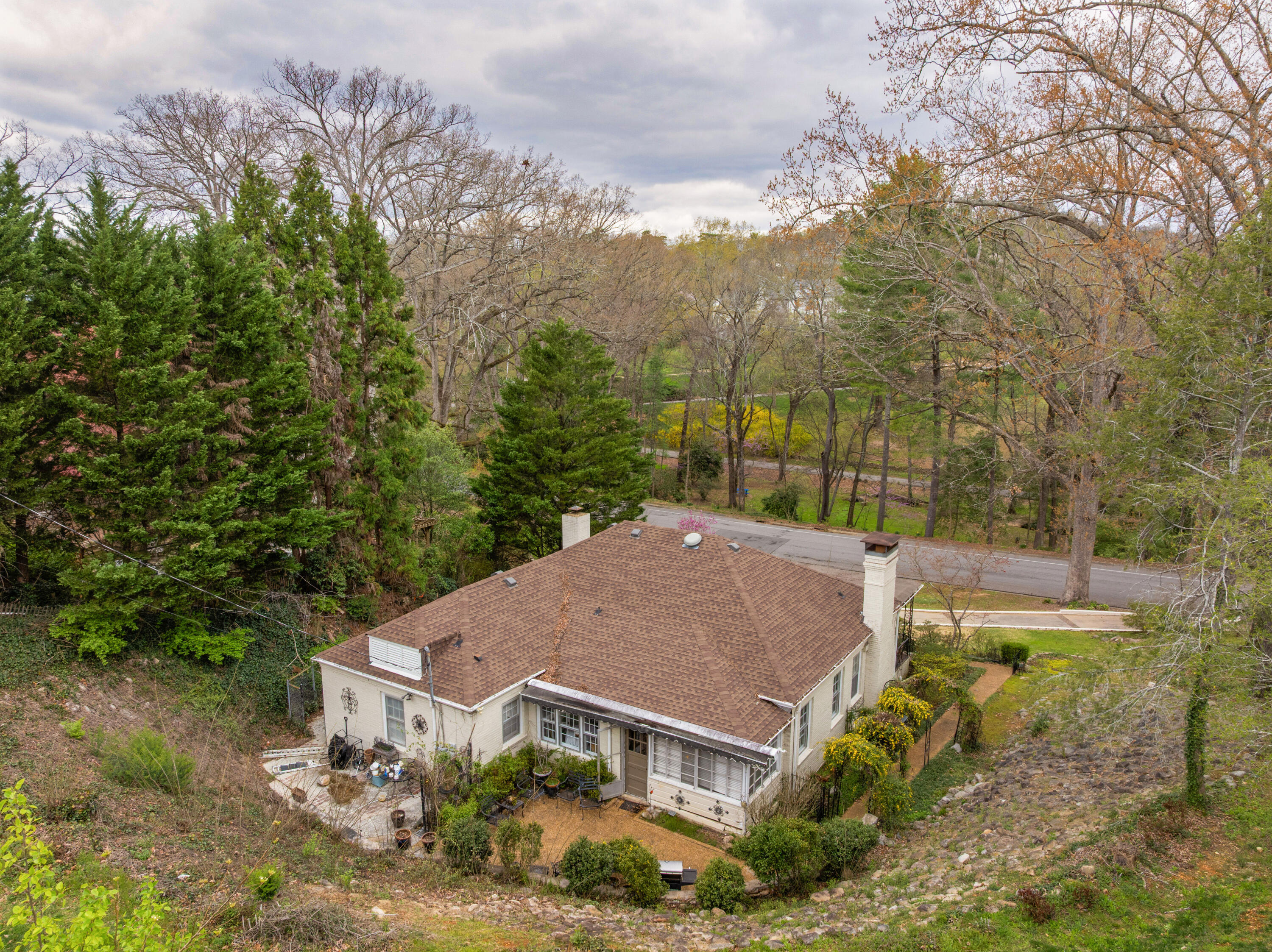 1608 Riverview Road