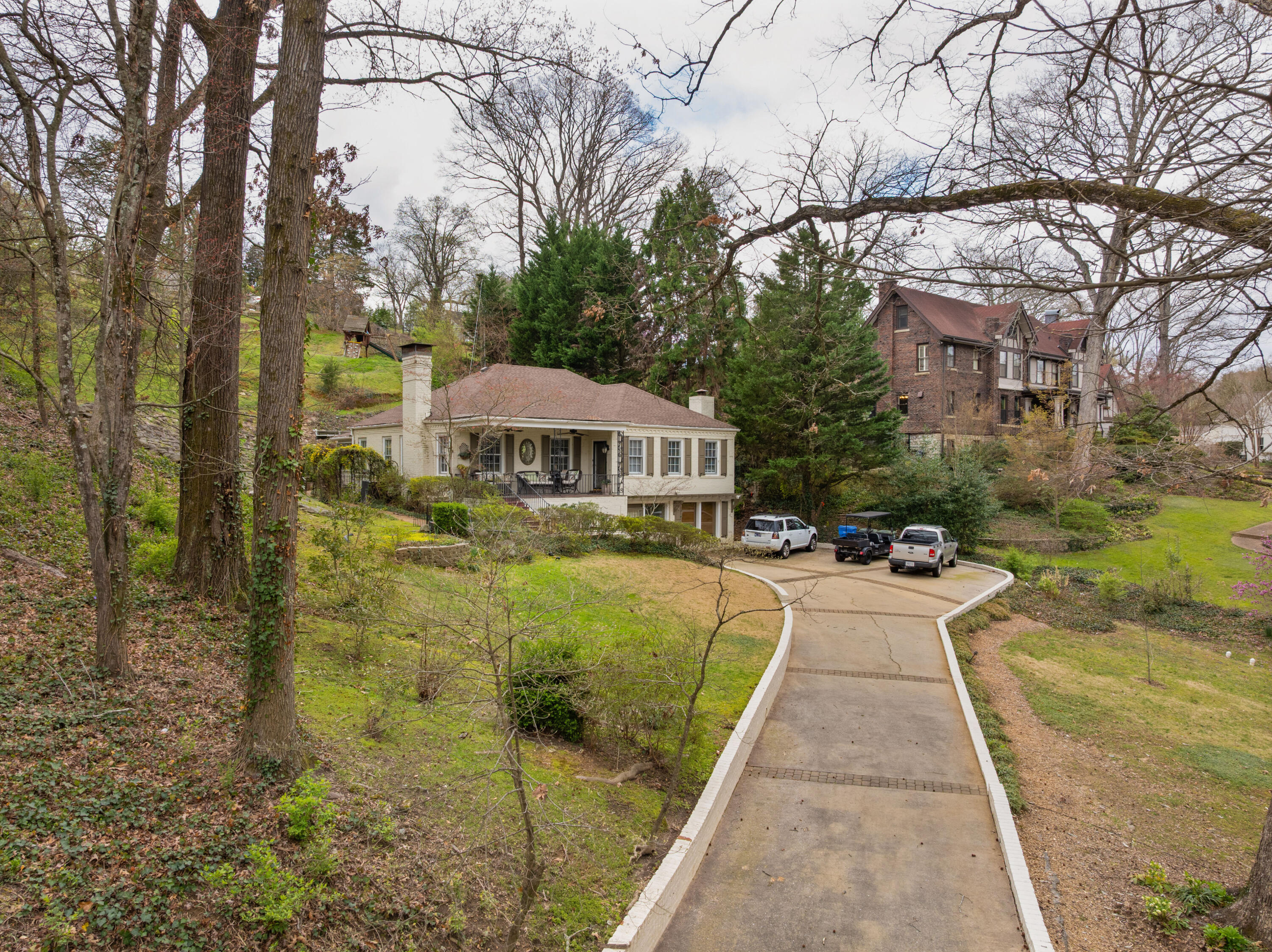 1608 Riverview Road