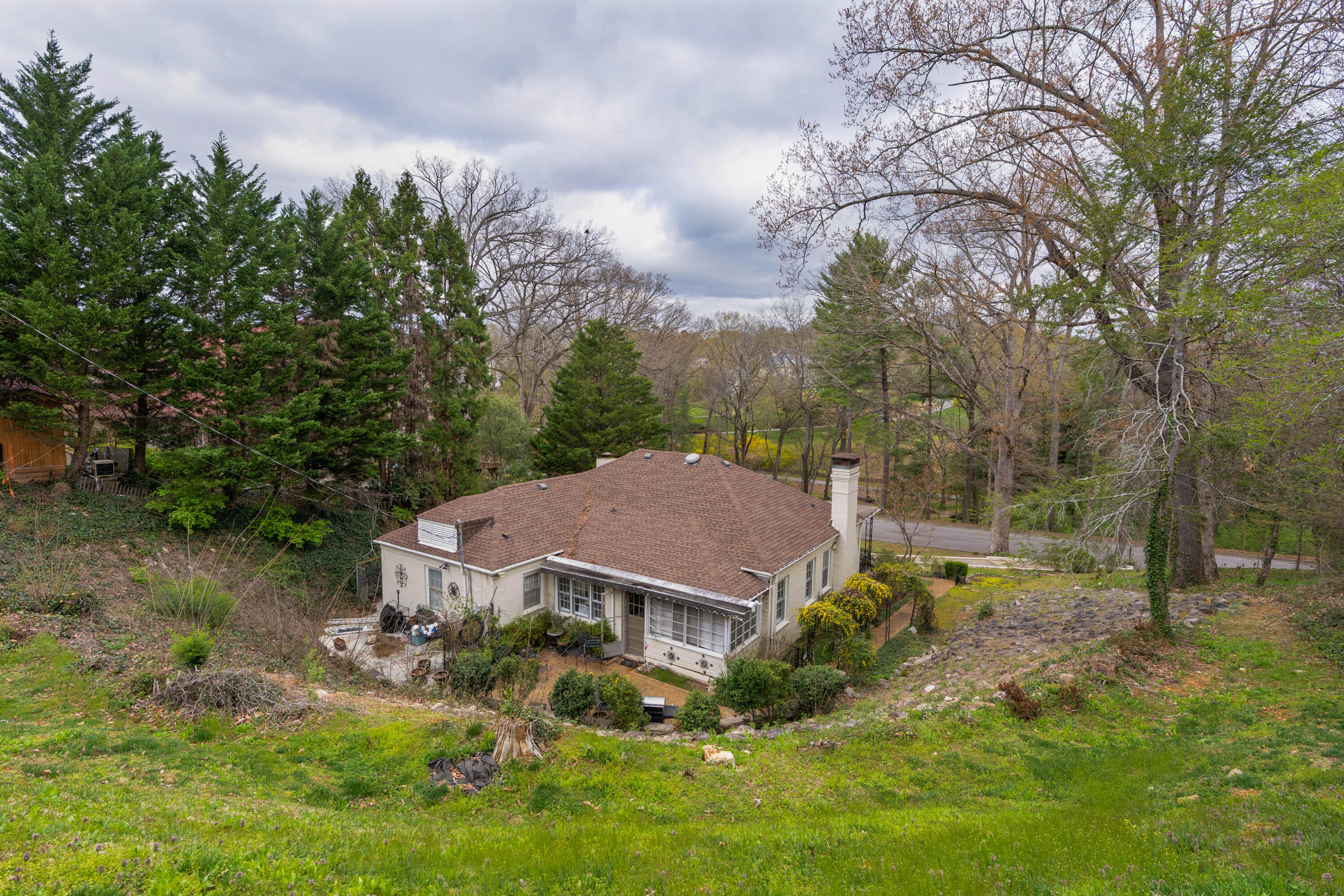 1608 Riverview Road