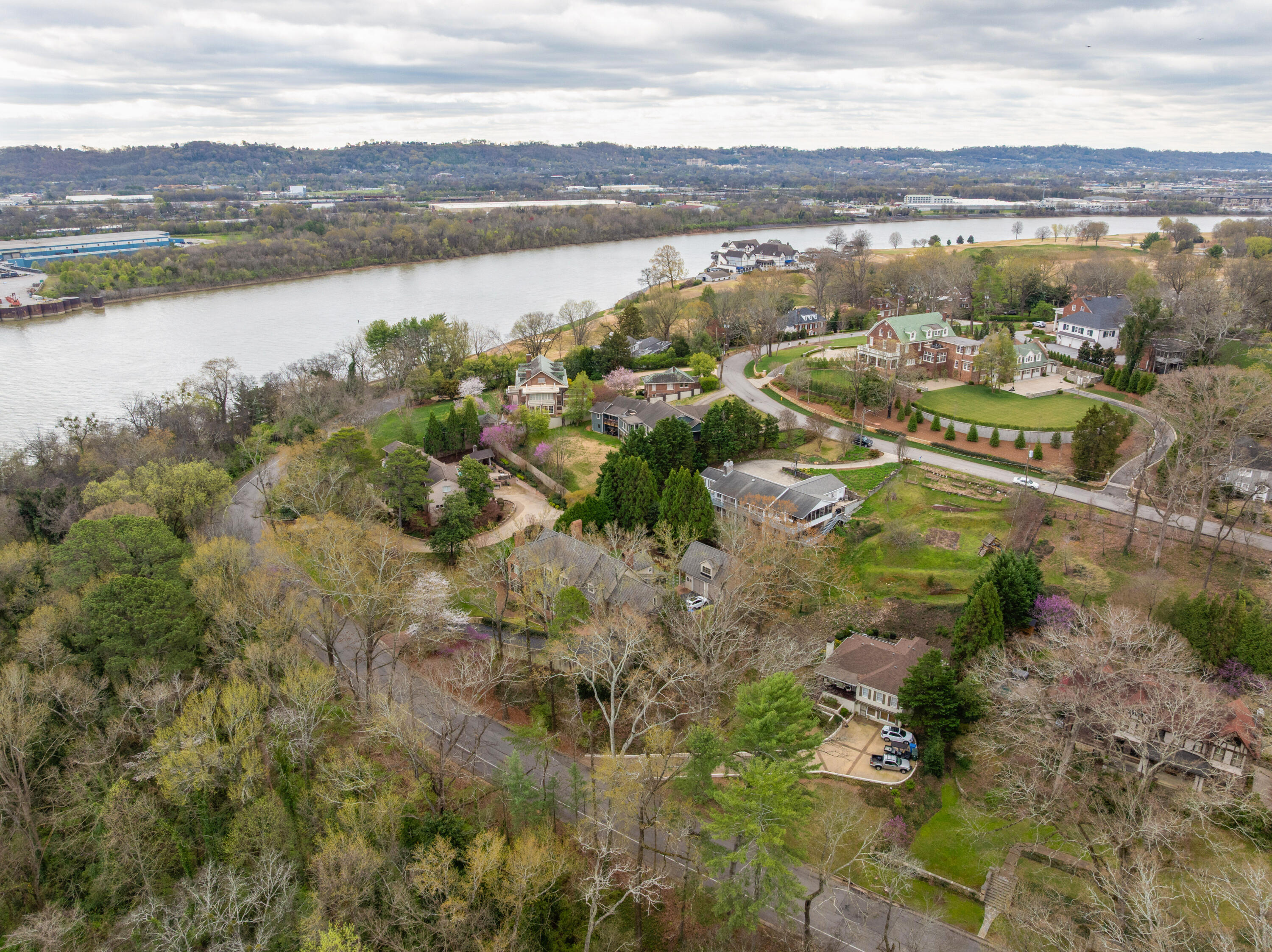 1608 Riverview Road