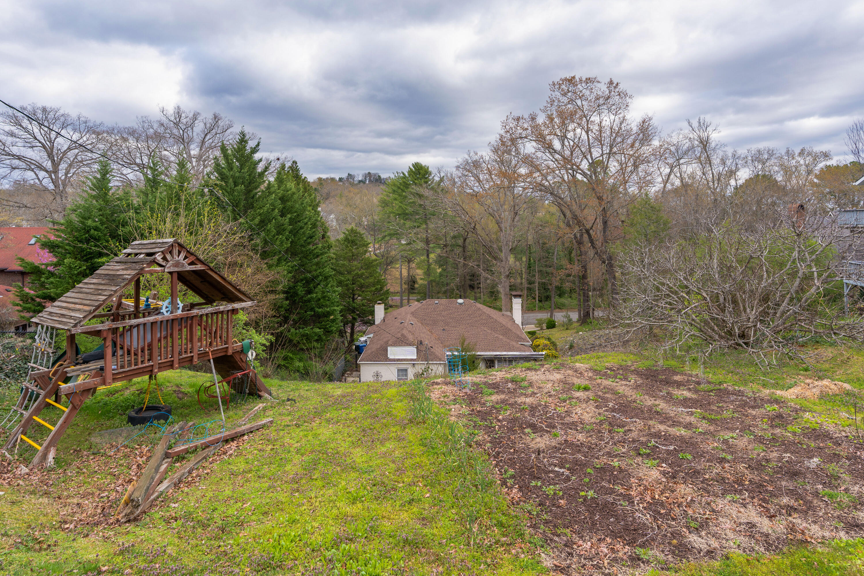 1608 Riverview Road