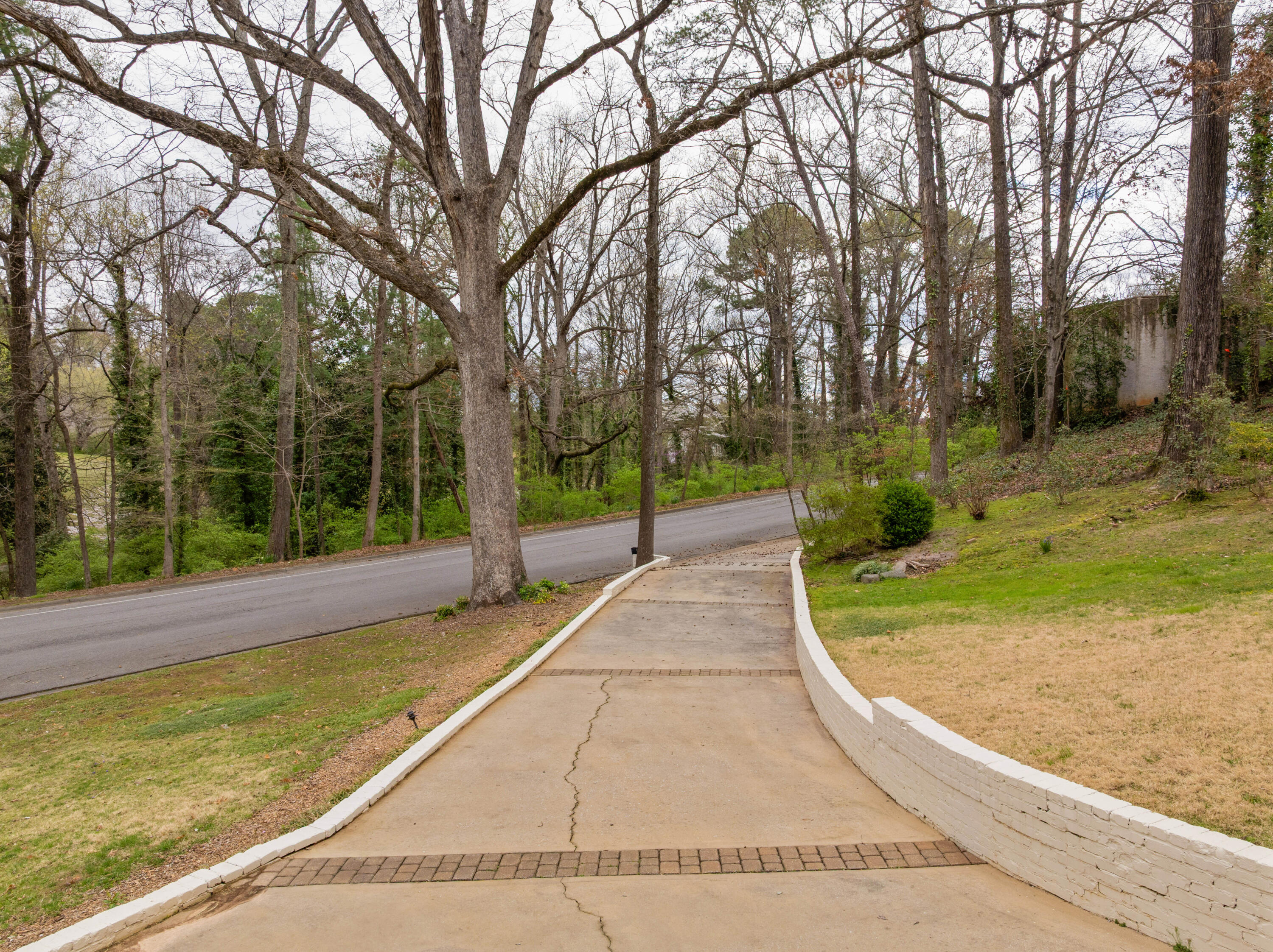 1608 Riverview Road