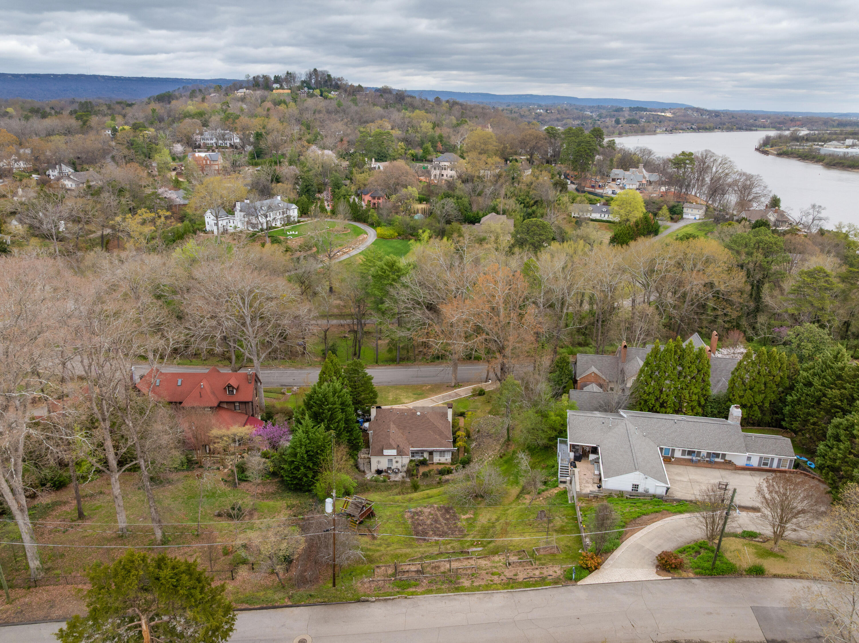 1608 Riverview Road