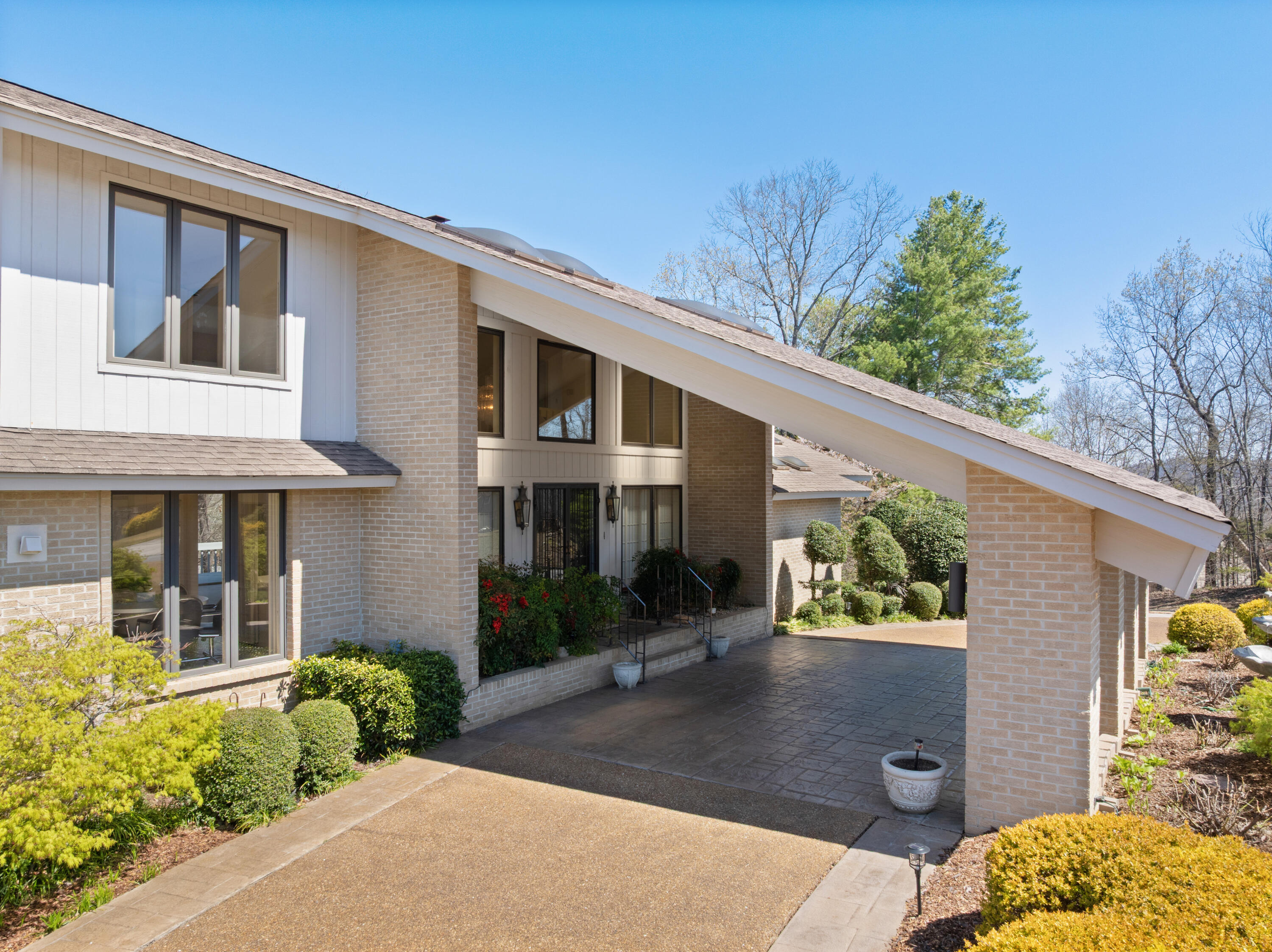 830 Windy Hill Drive