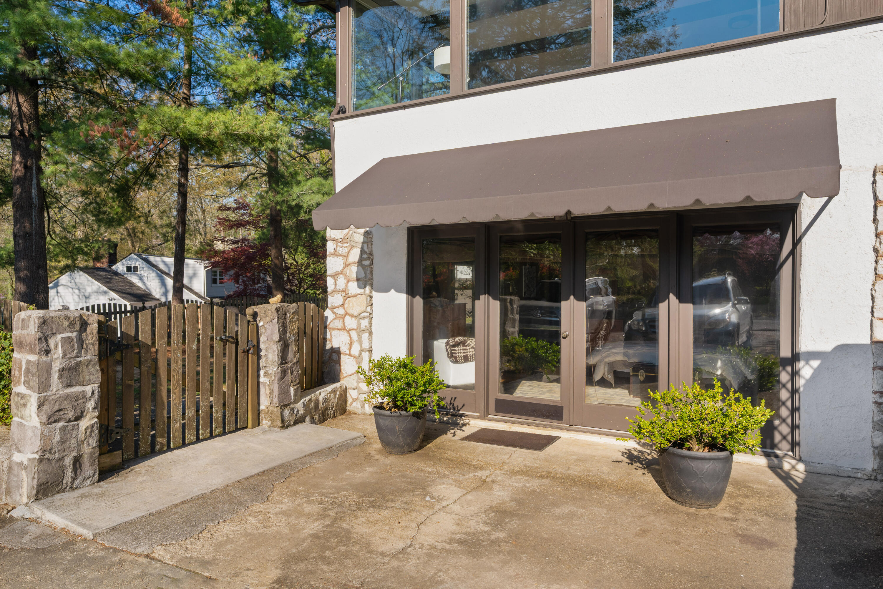 3424 Glendon Drive
