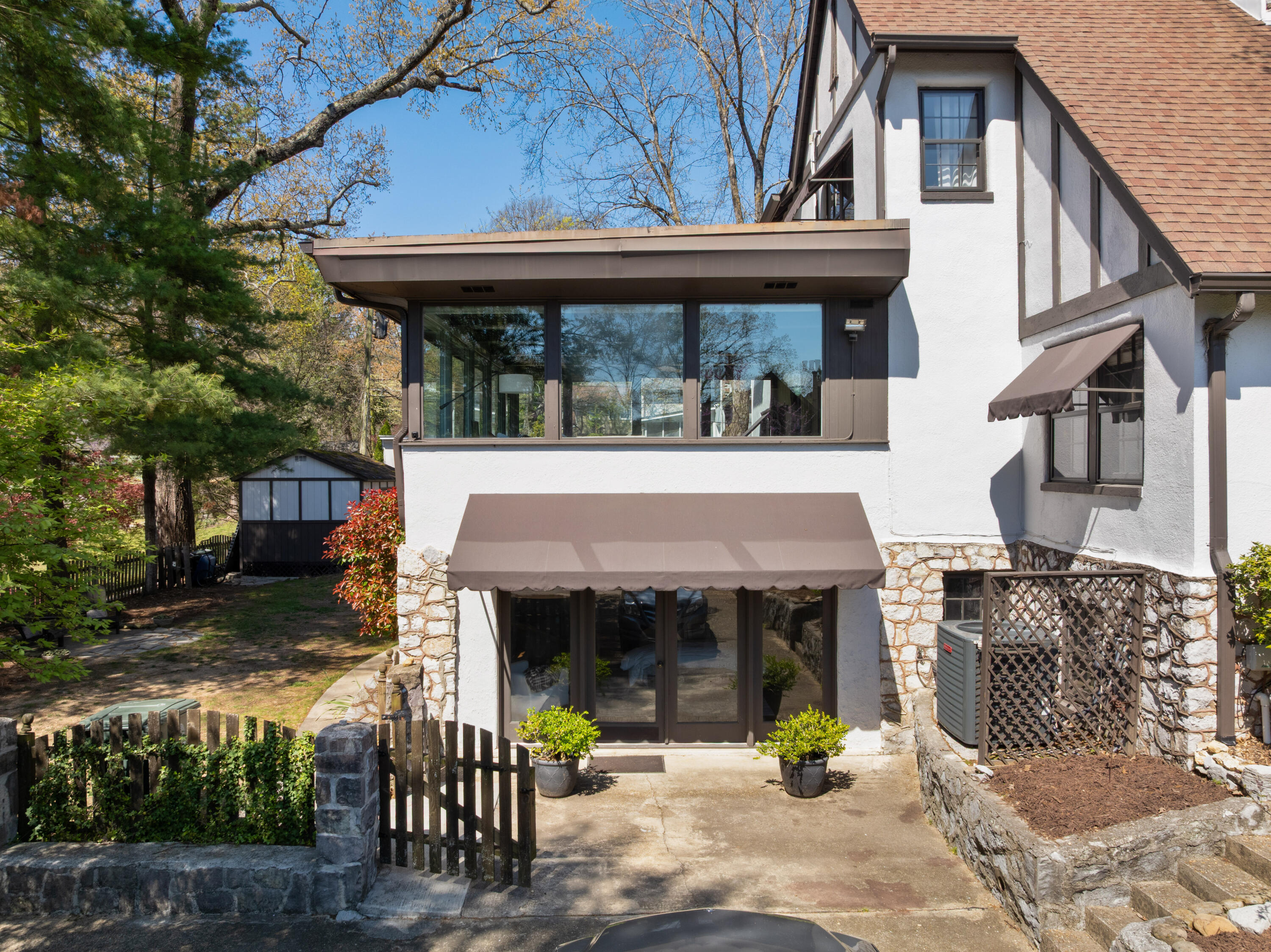 3424 Glendon Drive