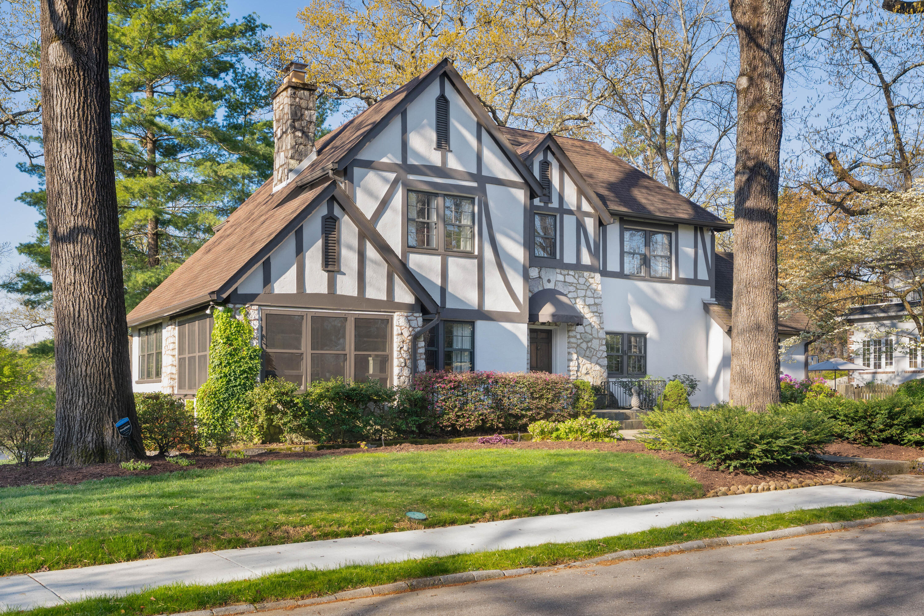 3424 Glendon Drive