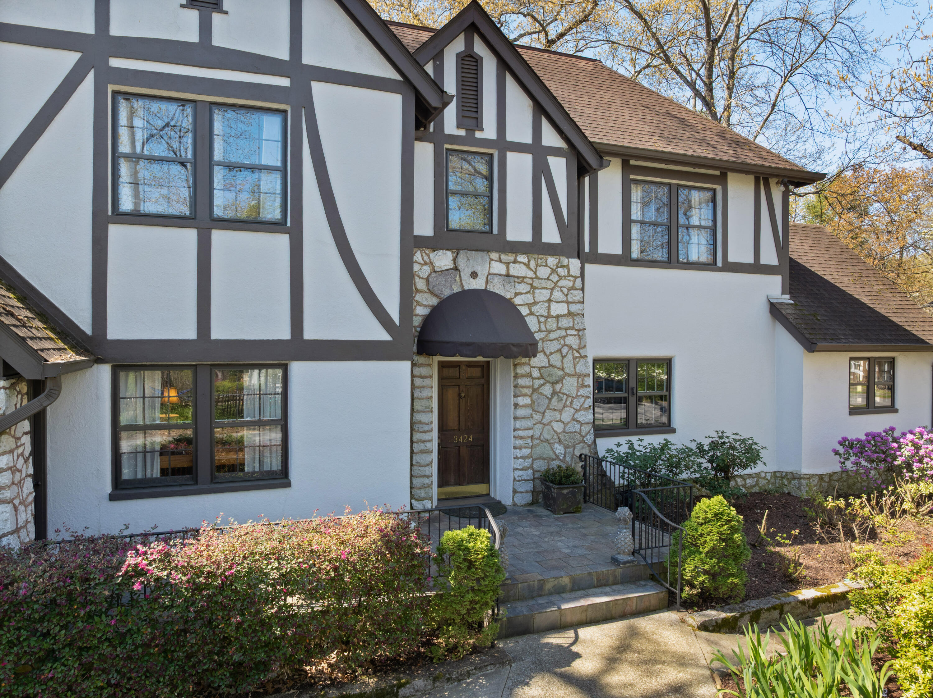 3424 Glendon Drive